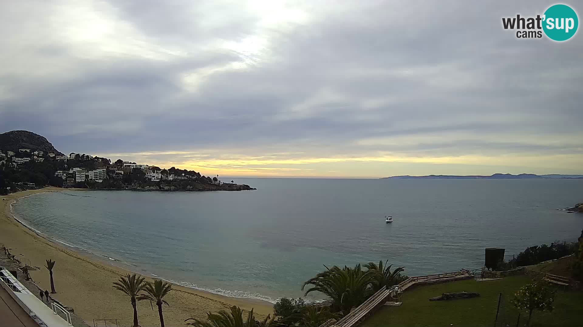 Platja de l’Almadrava beach Live Webcam Roses – Costa Brava – Spain