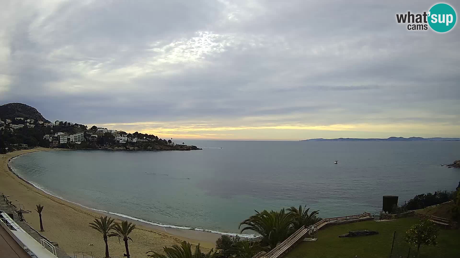 Platja de l’Almadrava beach Live Webcam Roses – Costa Brava – Spain