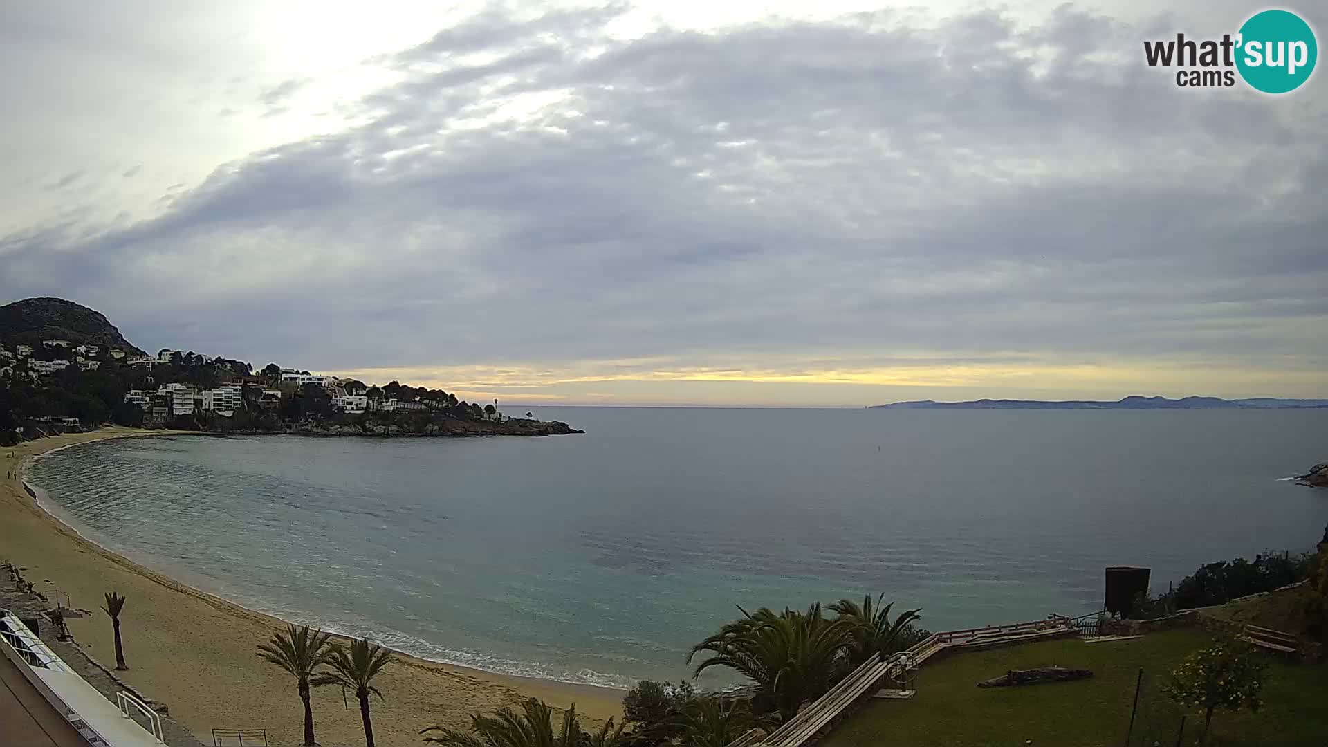 Platja de l’Almadrava beach Live Webcam Roses – Costa Brava – Spain