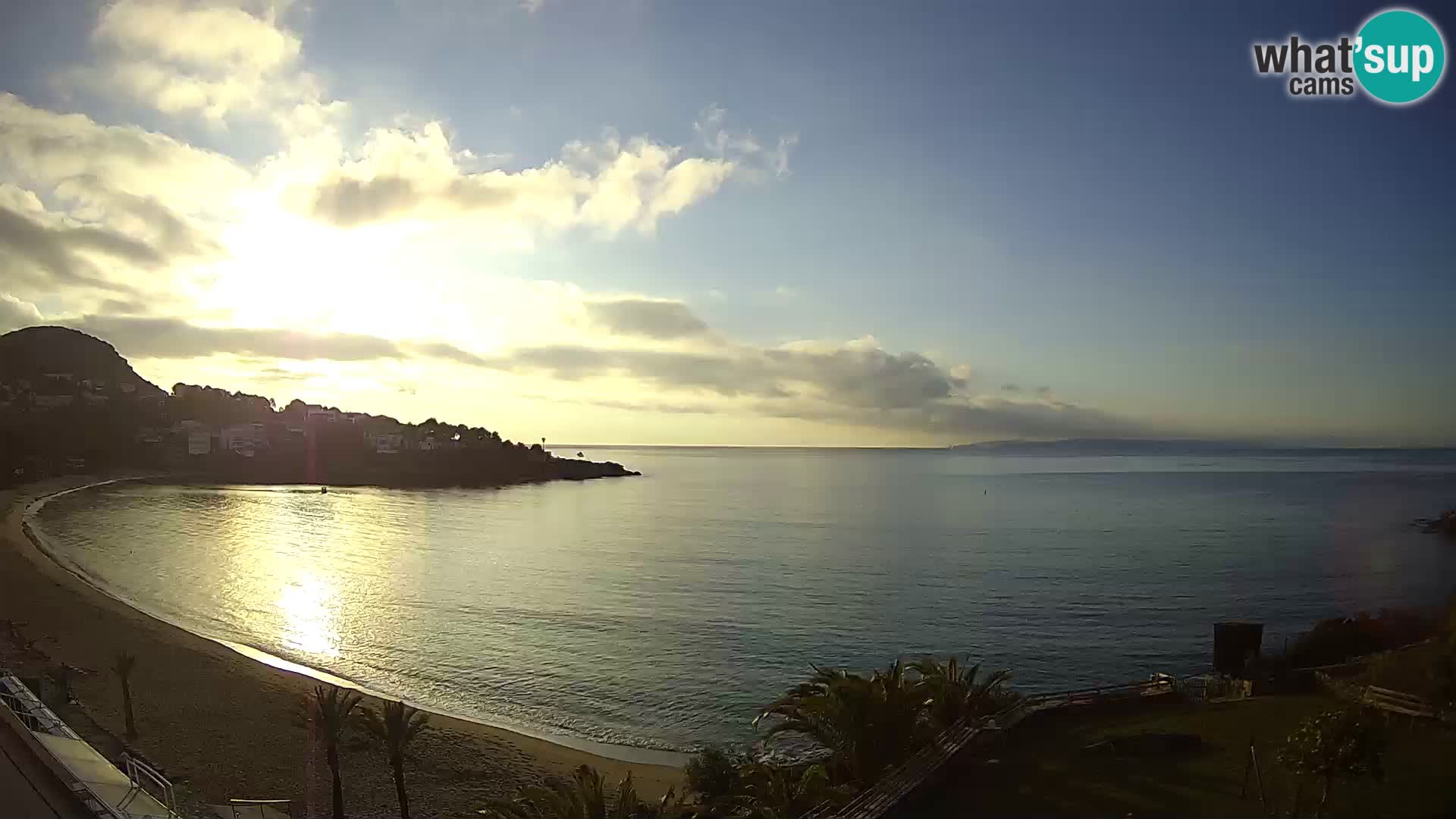 Platja de l’Almadrava beach Live Webcam Roses – Costa Brava – Spain