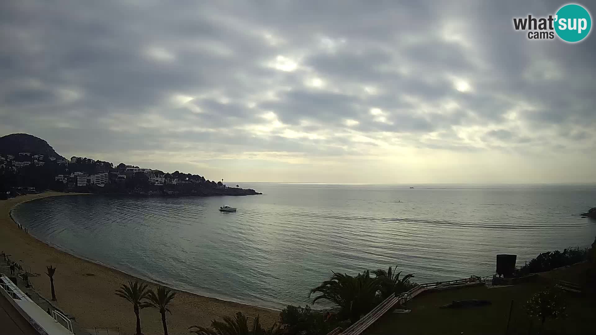 Platja de l’Almadrava beach Live Webcam Roses – Costa Brava – Spain