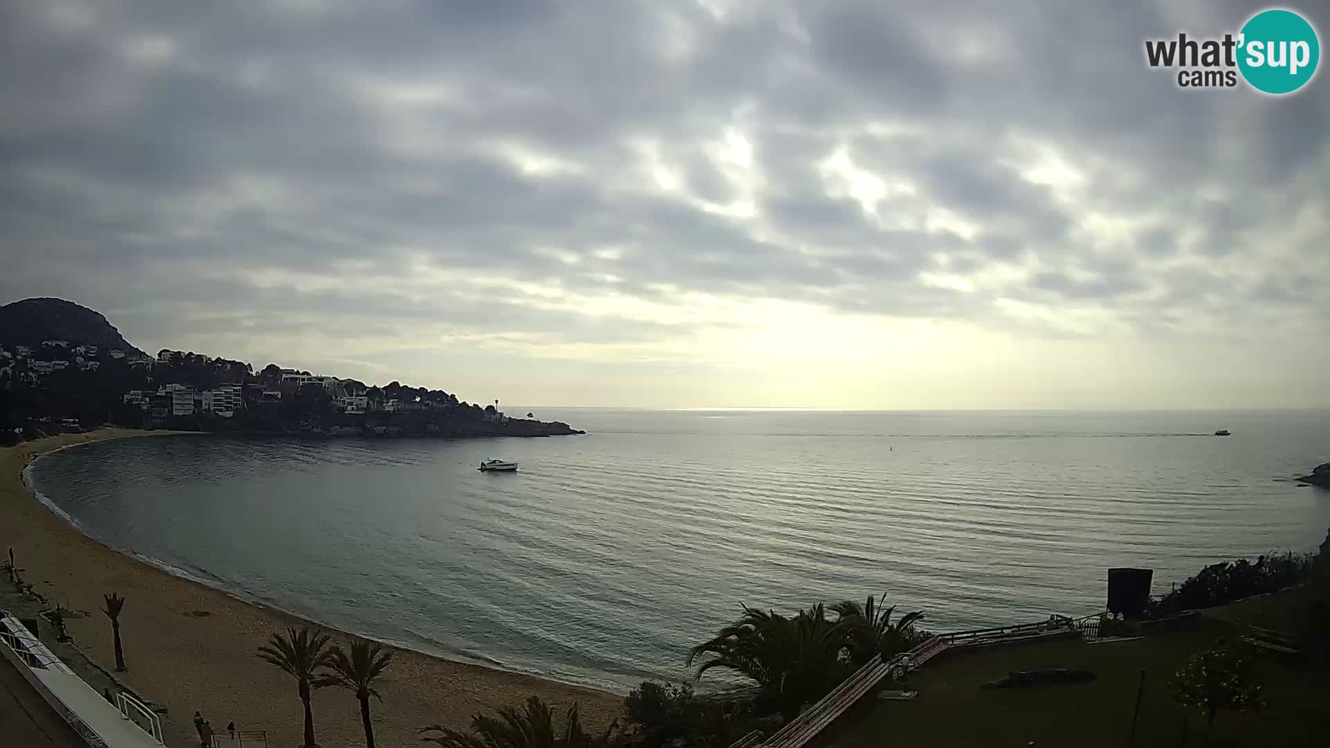 Platja de l’Almadrava beach Live Webcam Roses – Costa Brava – Spain