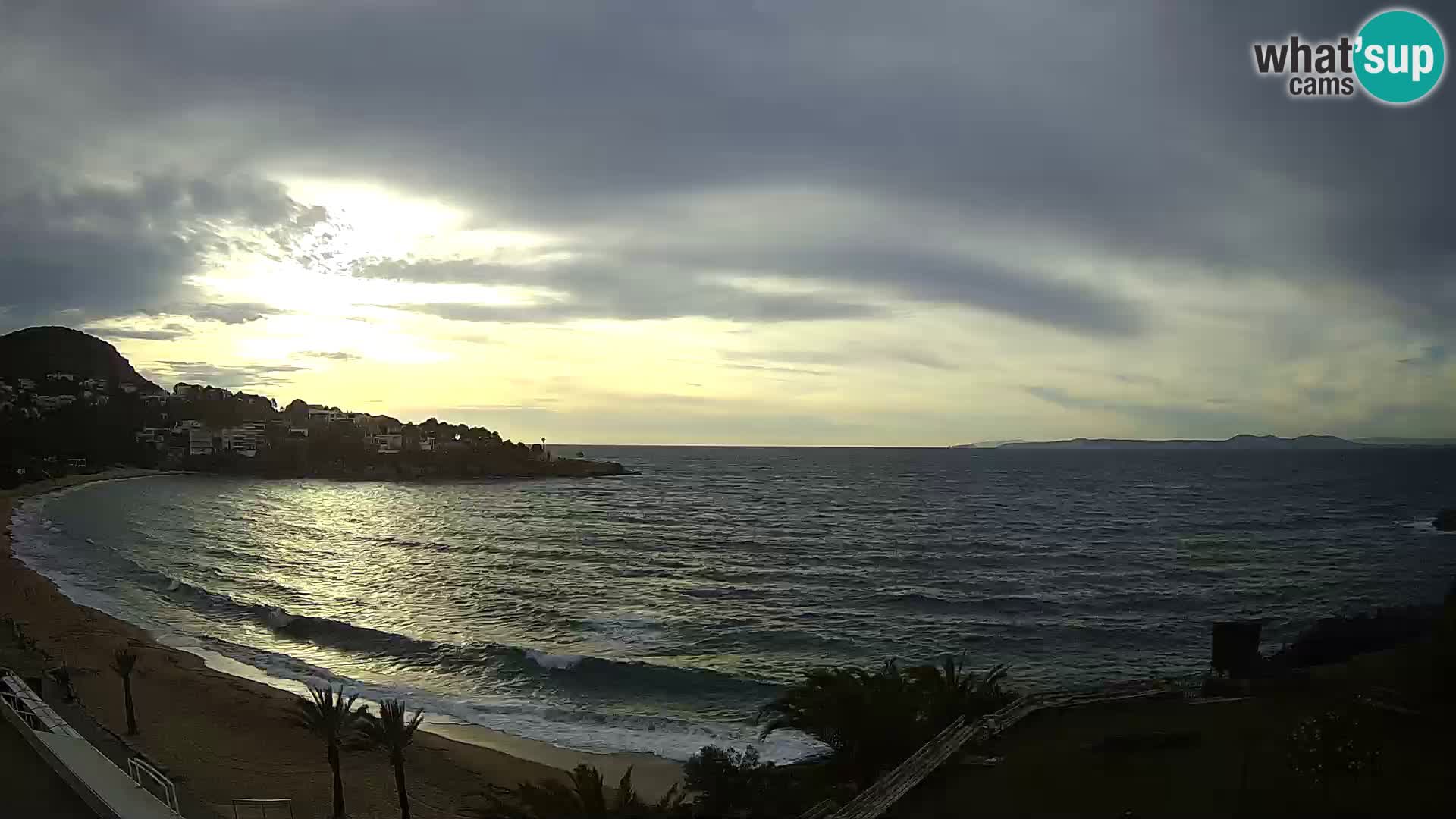 Platja de l’Almadrava beach Live Webcam Roses – Costa Brava – Spain