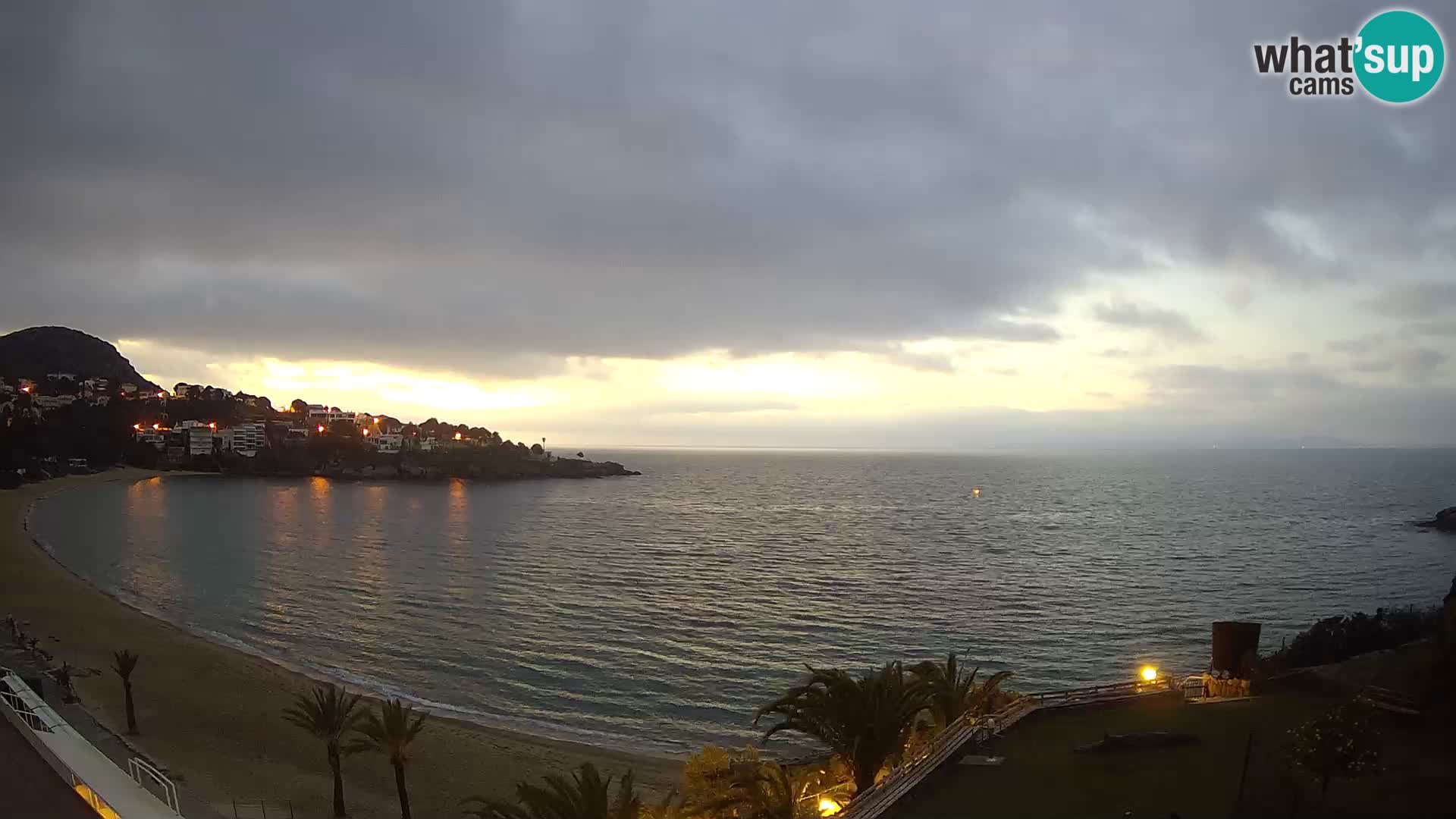 Platja de l’Almadrava beach Live Webcam Roses – Costa Brava – Spain