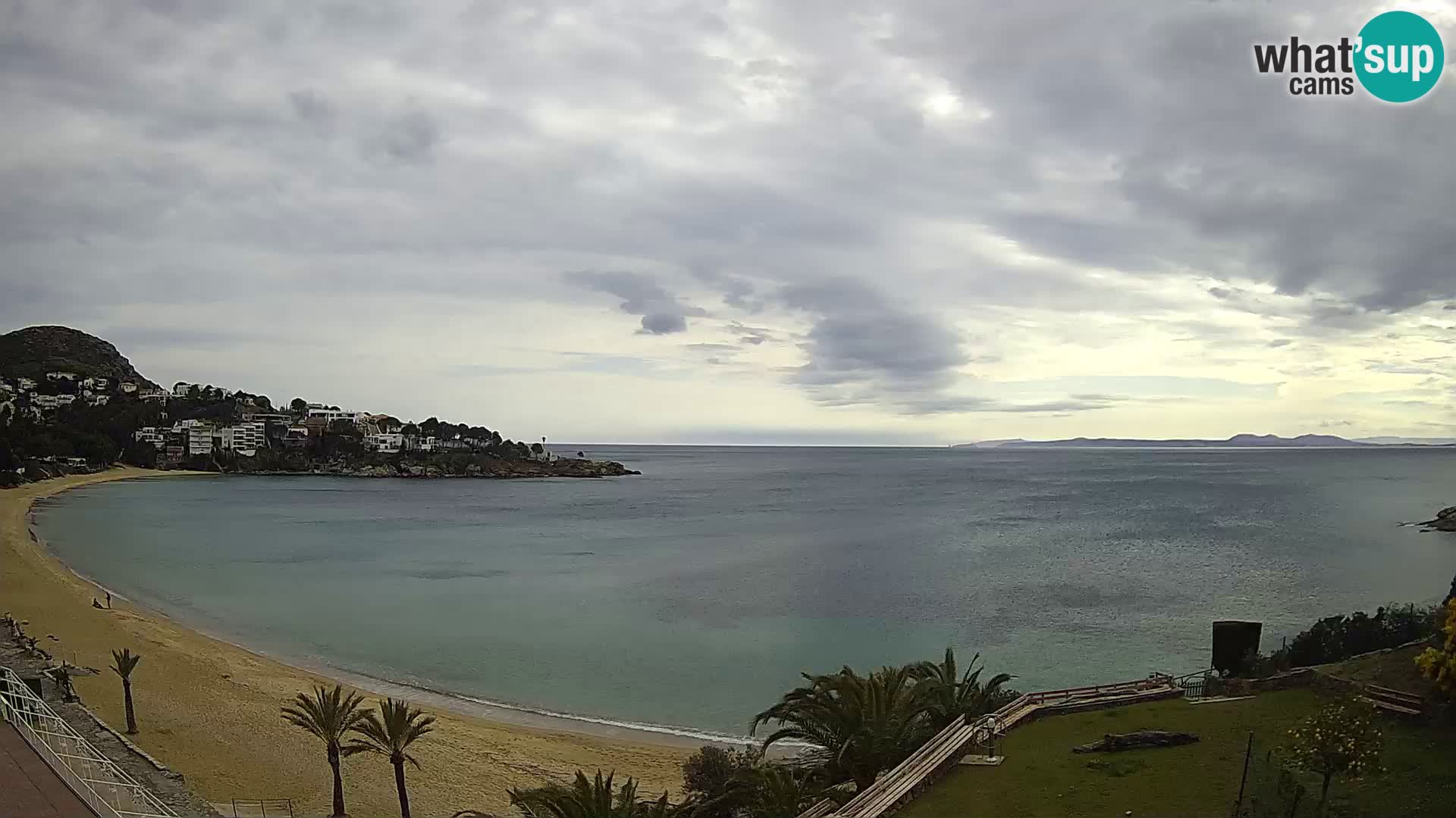 Platja de l’Almadrava beach Live Webcam Roses – Costa Brava – Spain