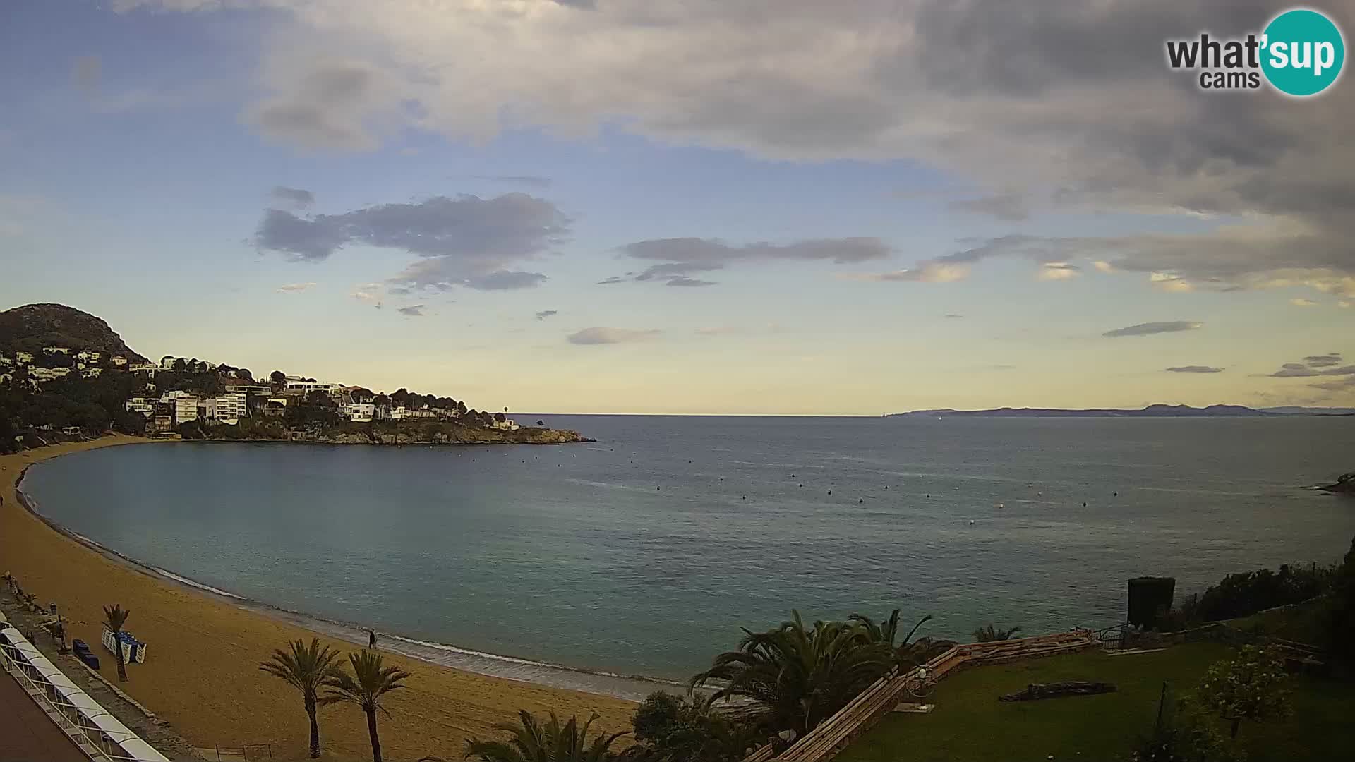Platja de l’Almadrava beach Live Webcam Roses – Costa Brava – Spain