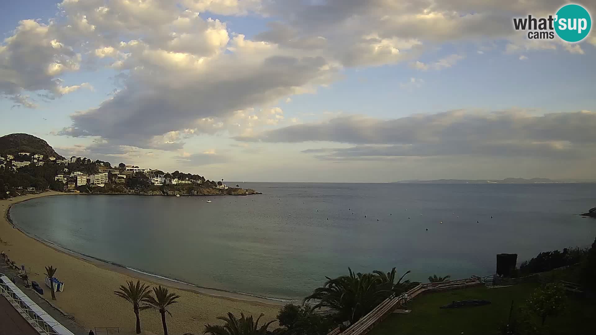 Platja de l’Almadrava beach Live Webcam Roses – Costa Brava – Spain