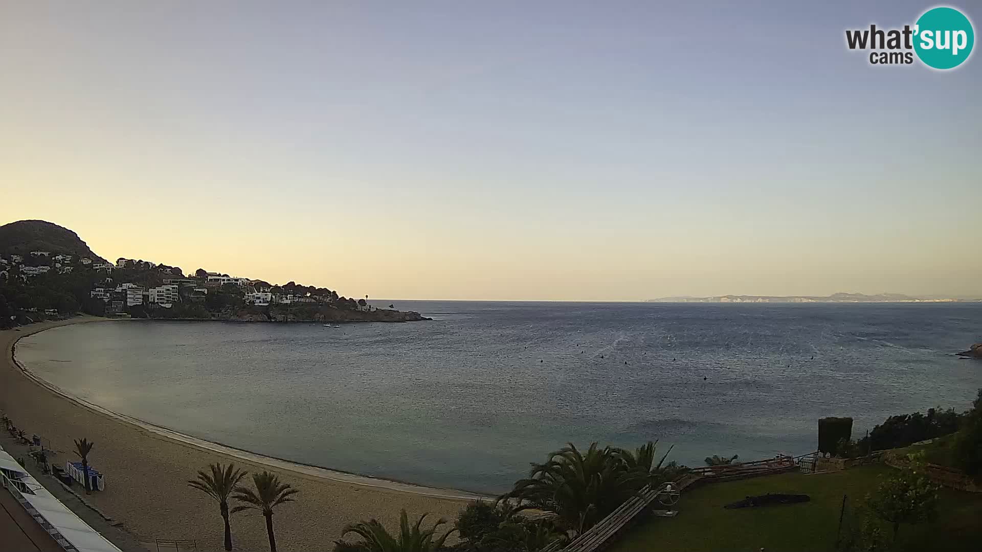 Platja de l’Almadrava beach Live Webcam Roses – Costa Brava – Spain