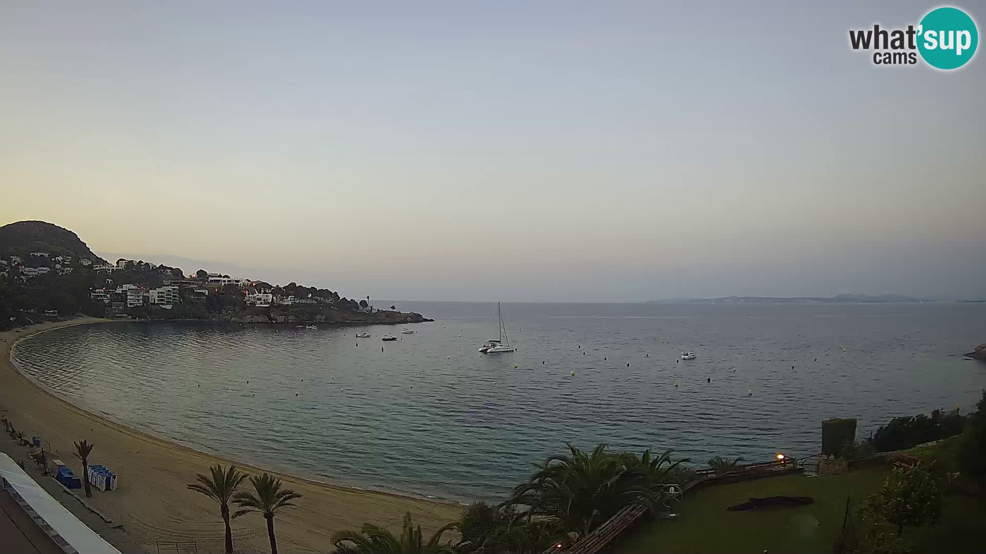 Platja de l’Almadrava beach Live Webcam Roses – Costa Brava – Spain