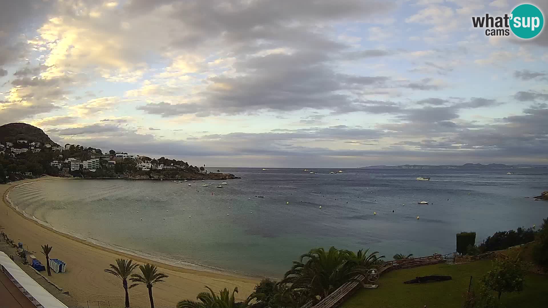 Platja de l’Almadrava beach Live Webcam Roses – Costa Brava – Spain