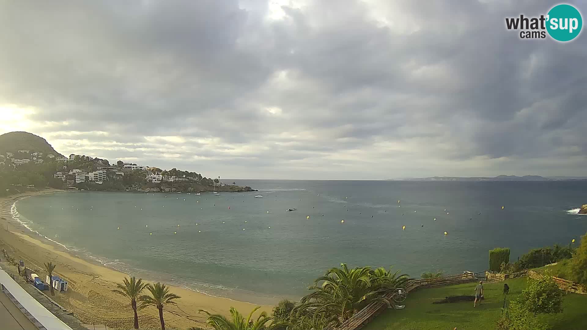 Platja de l’Almadrava beach Live Webcam Roses – Costa Brava – Spain