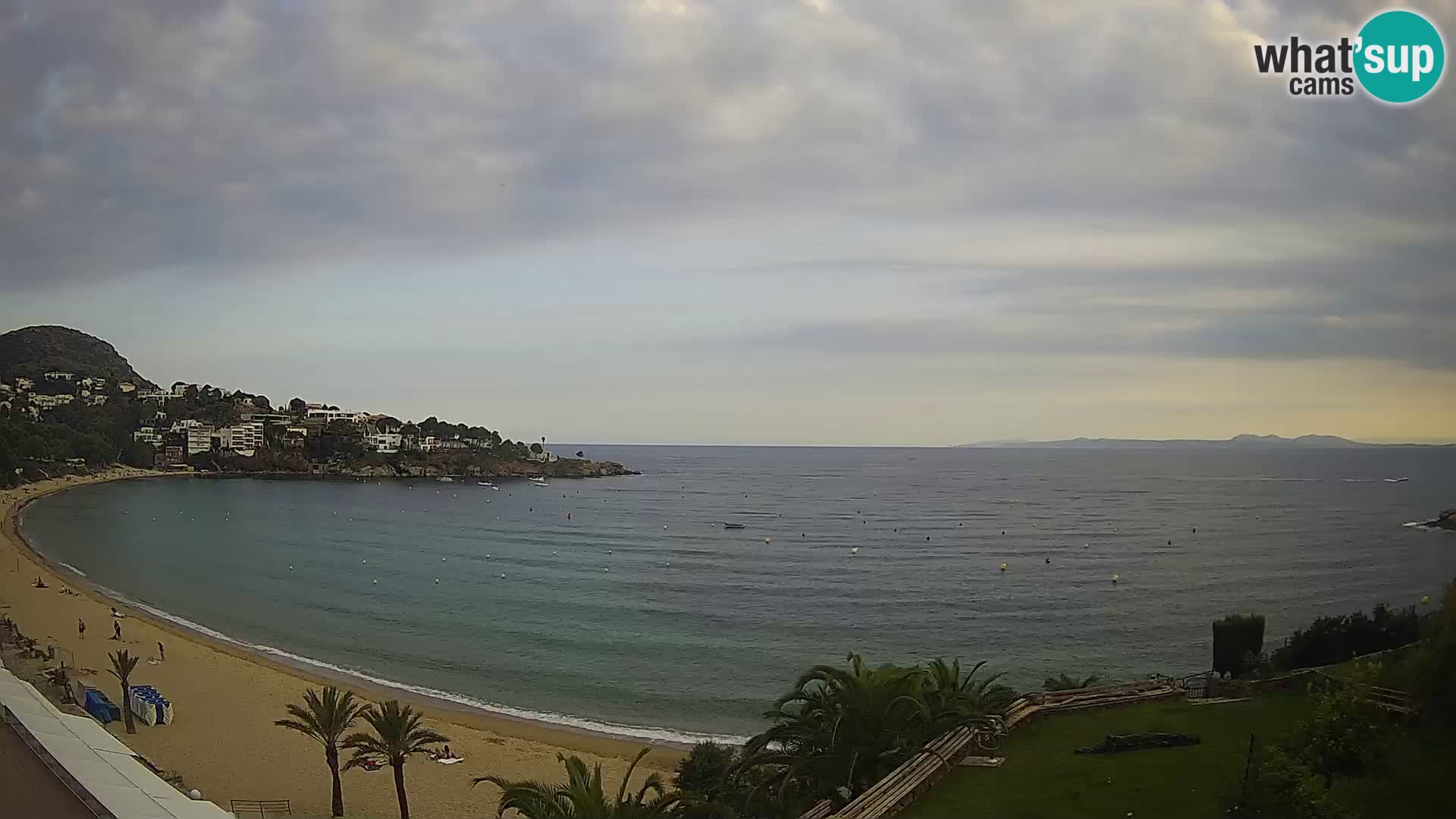 Platja de l’Almadrava beach Live Webcam Roses – Costa Brava – Spain