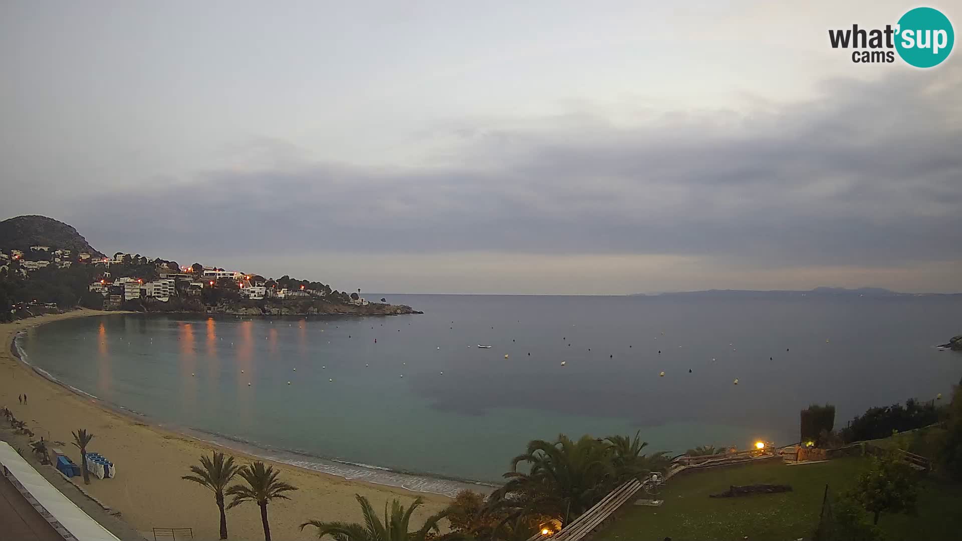 Platja de l’Almadrava beach Live Webcam Roses – Costa Brava – Spain