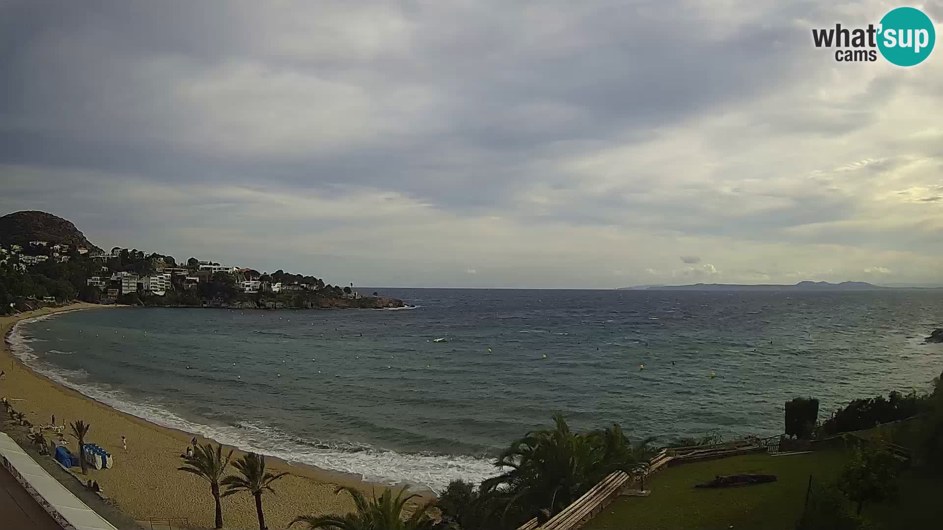 Platja de l’Almadrava beach Live Webcam Roses – Costa Brava – Spain