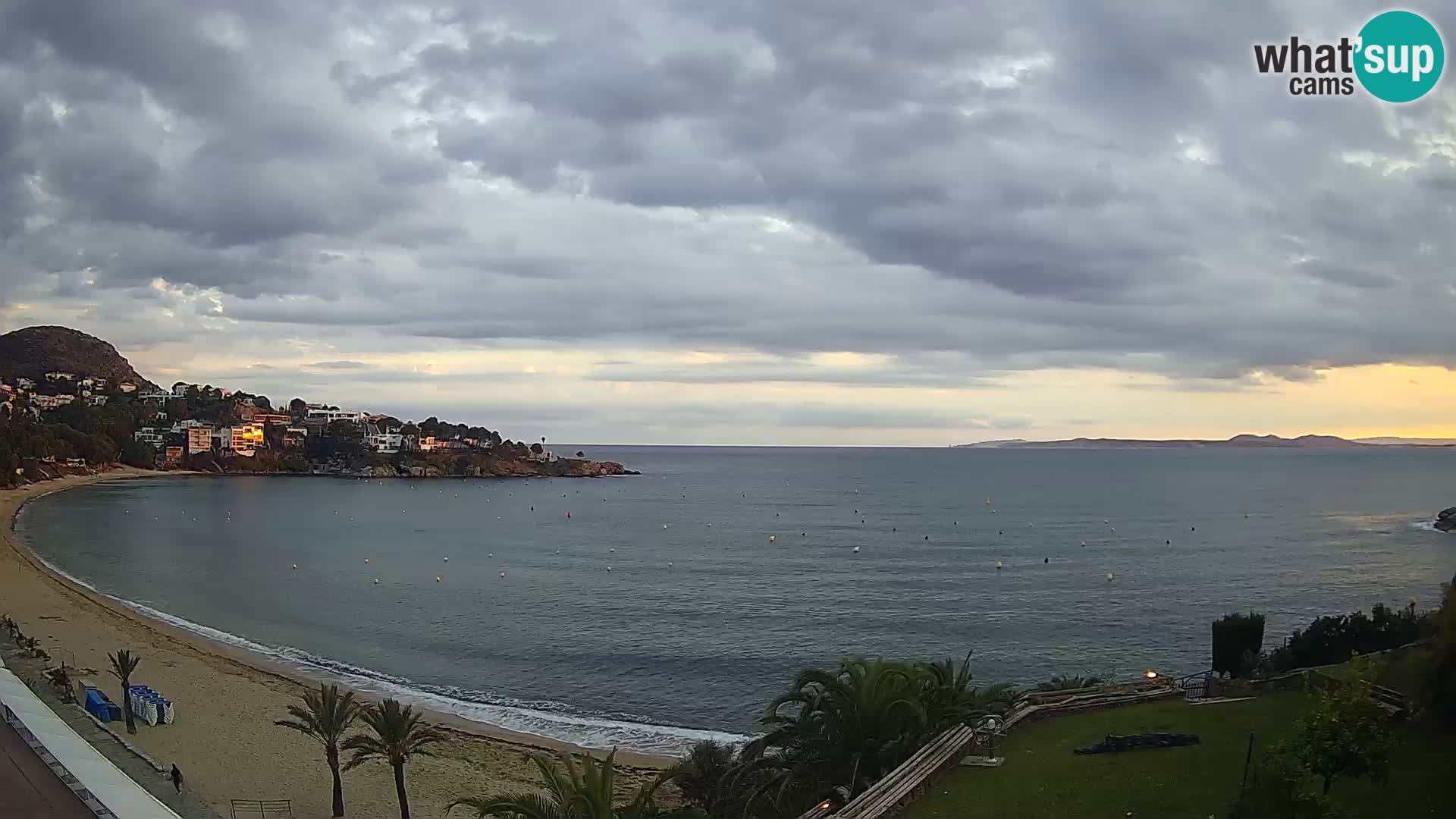 Platja de l’Almadrava beach Live Webcam Roses – Costa Brava – Spain