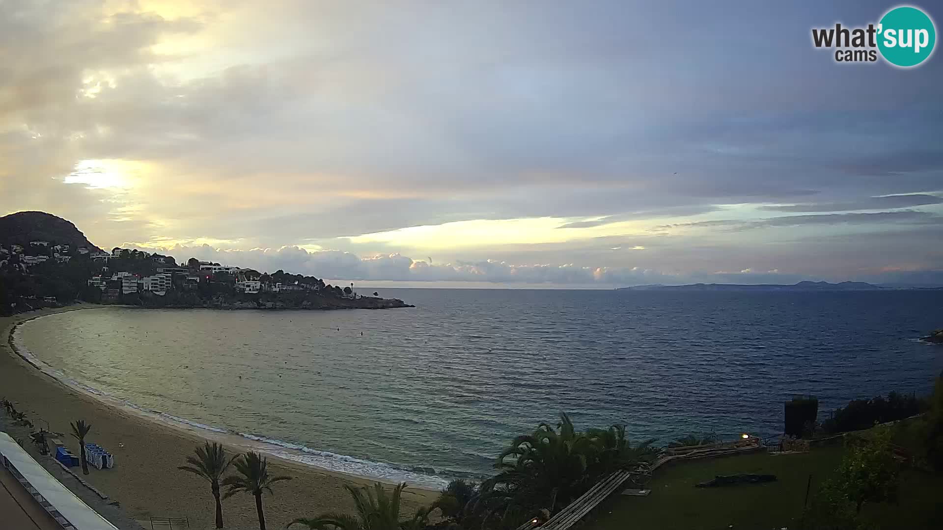 Platja de l’Almadrava beach Live Webcam Roses – Costa Brava – Spain