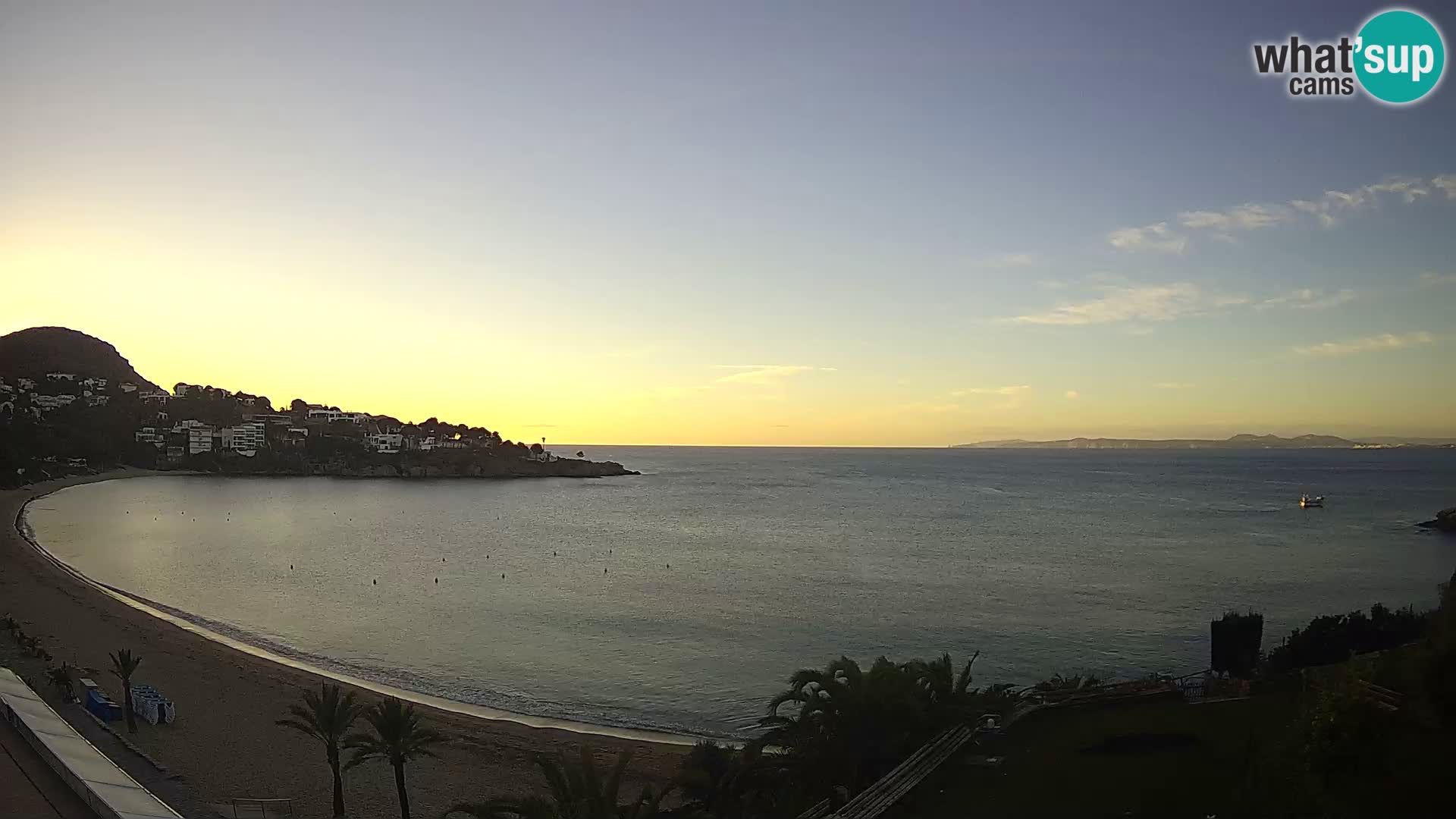 Platja de l’Almadrava beach Live Webcam Roses – Costa Brava – Spain