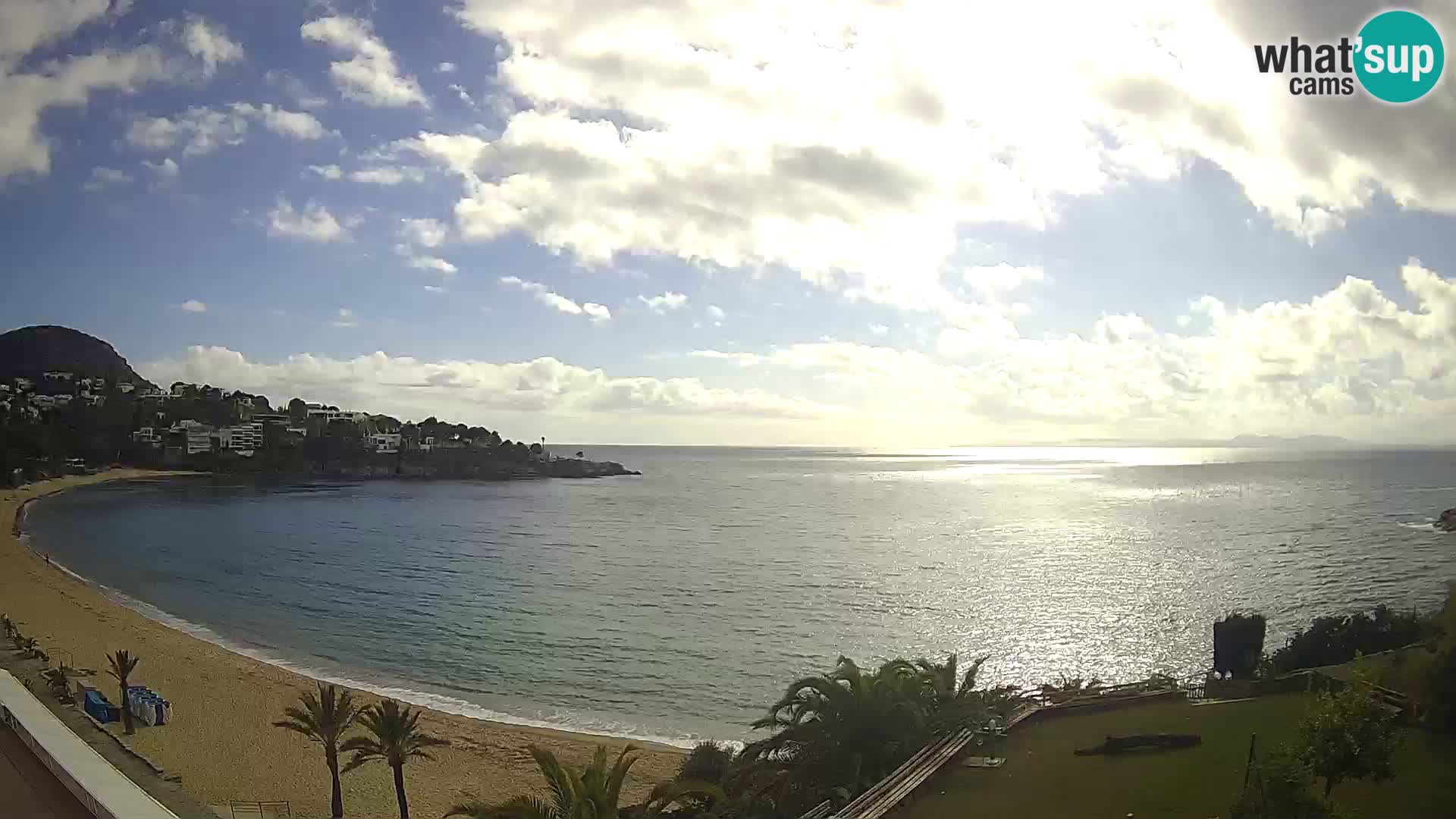 Platja de l’Almadrava beach Live Webcam Roses – Costa Brava – Spain