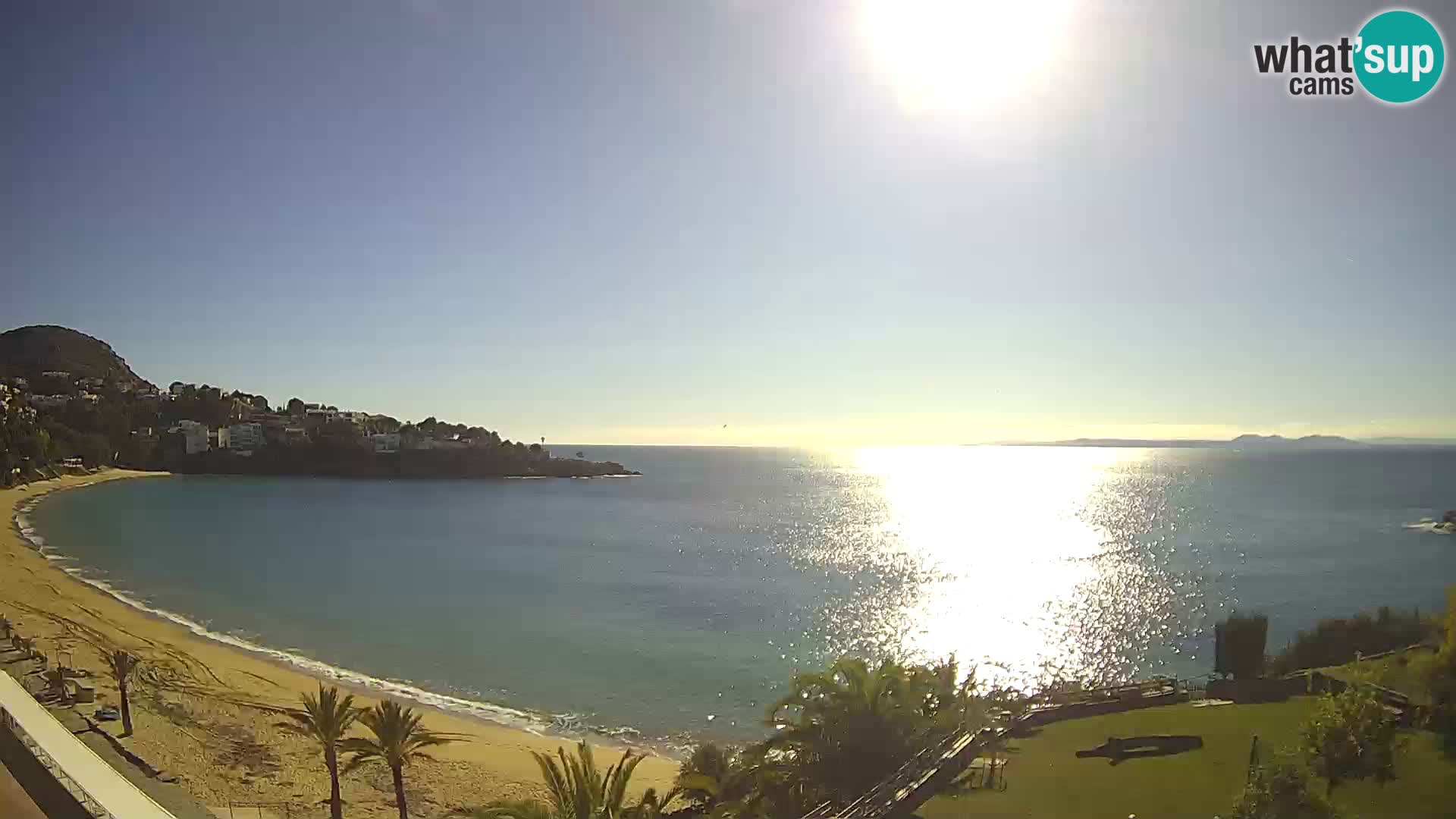 Platja de l’Almadrava beach Live Webcam Roses – Costa Brava – Spain