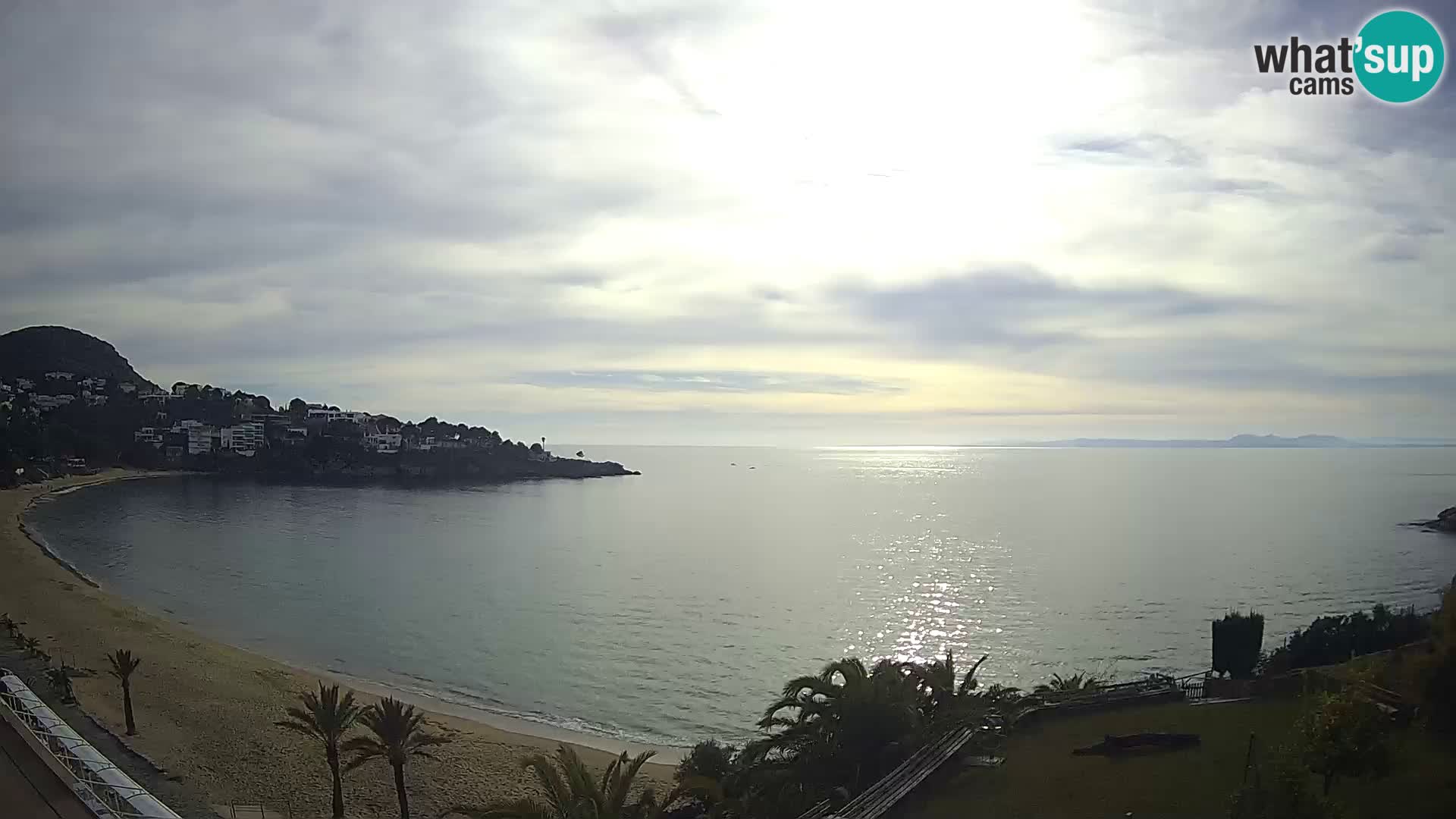 Platja de l’Almadrava beach Live Webcam Roses – Costa Brava – Spain