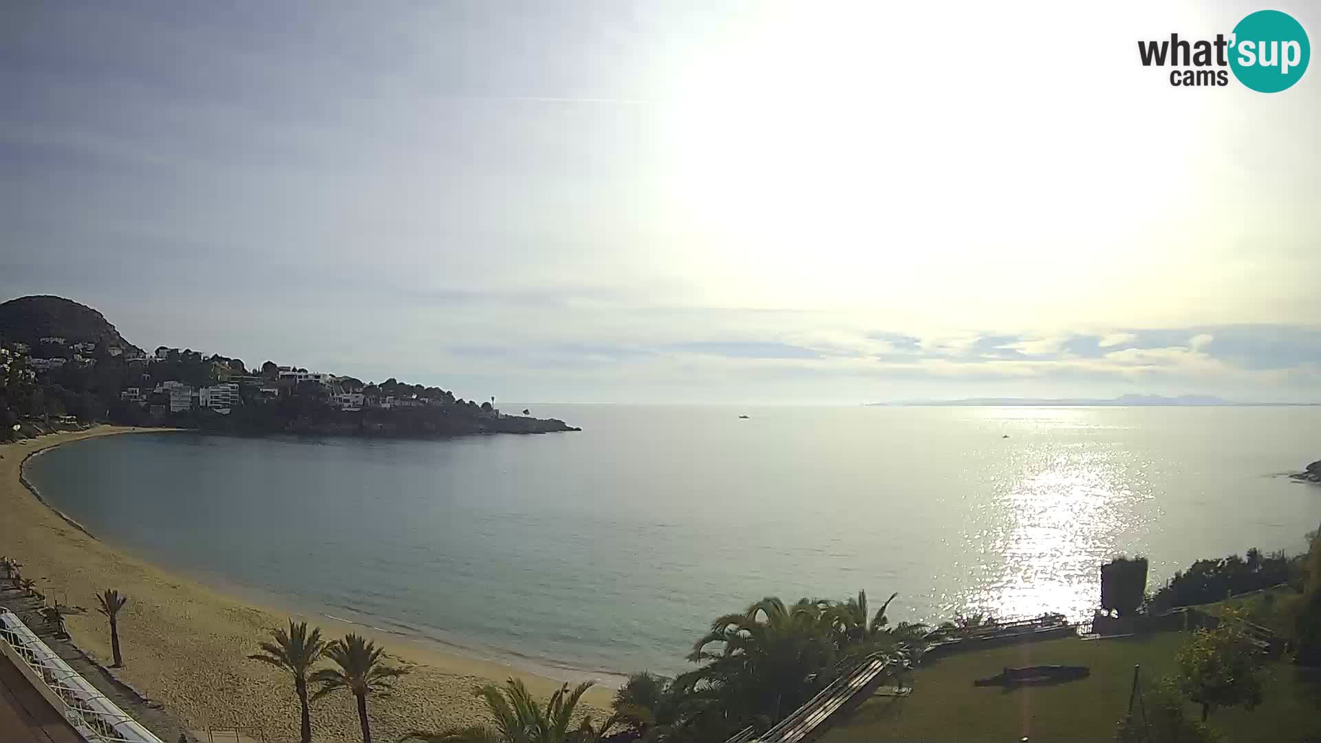 Platja de l’Almadrava beach Live Webcam Roses – Costa Brava – Spain