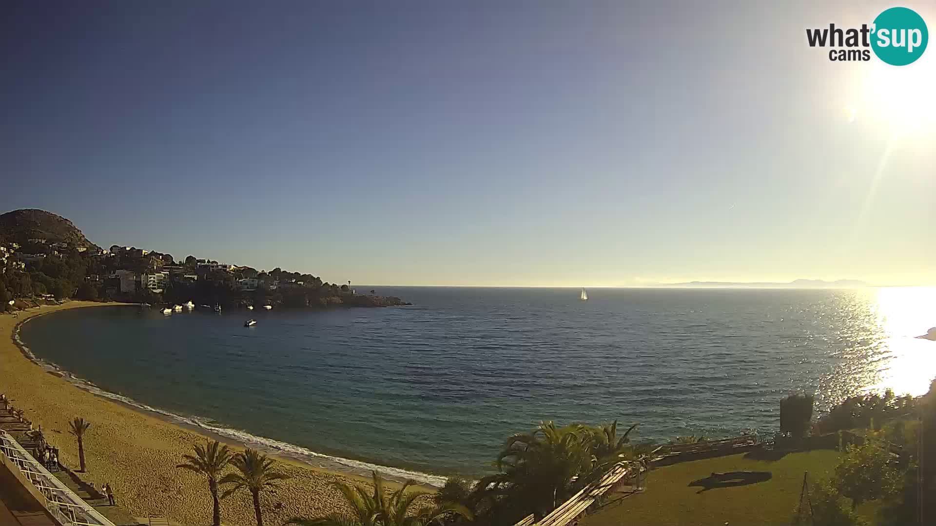 Platja de l’Almadrava beach Live Webcam Roses – Costa Brava – Spain