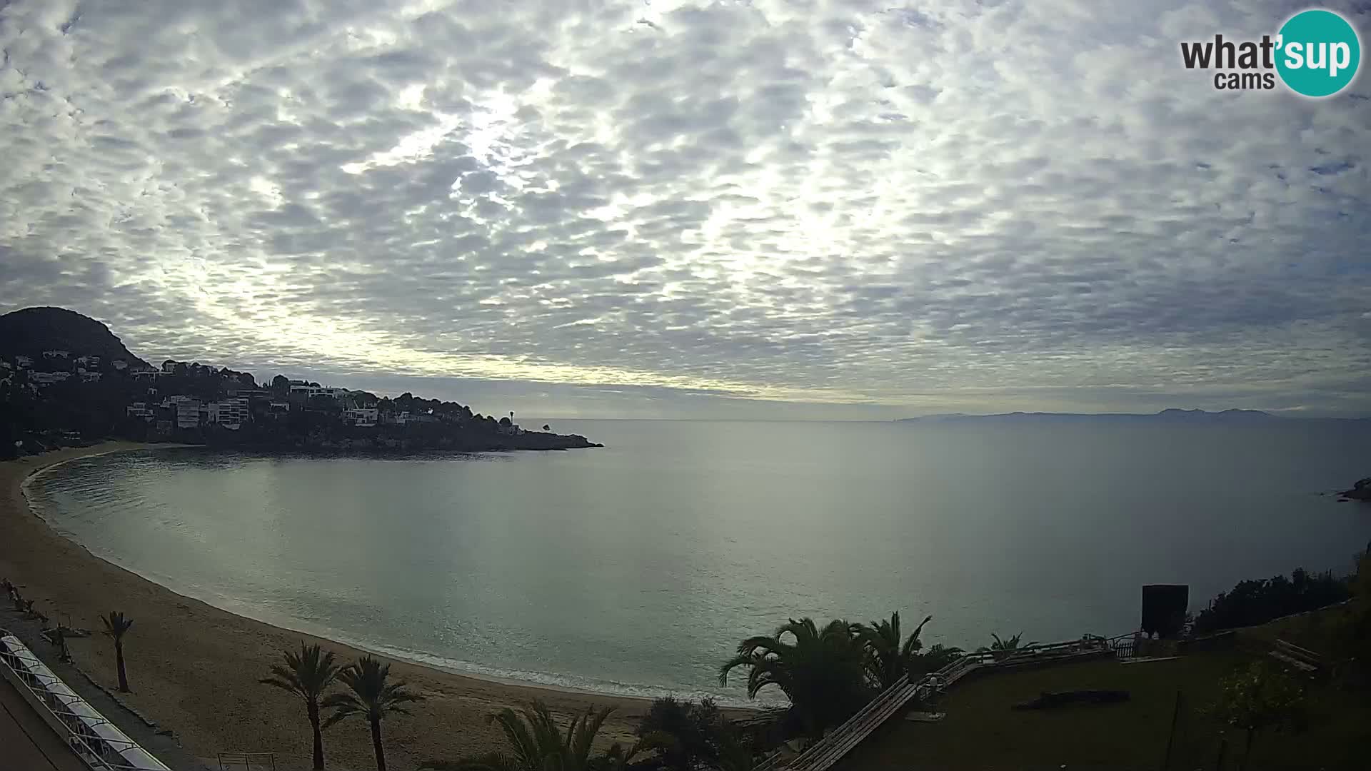 Platja de l’Almadrava beach Live Webcam Roses – Costa Brava – Spain