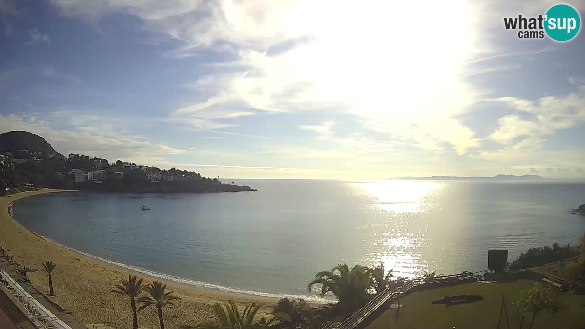 Platja de l’Almadrava beach Live Webcam Roses – Costa Brava – Spain