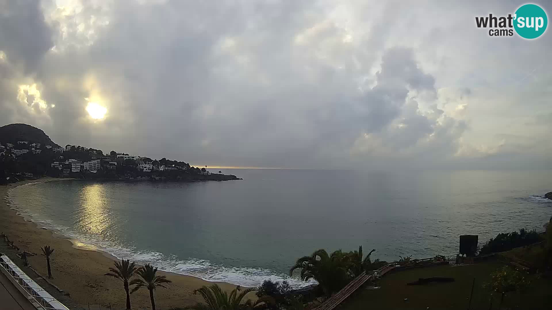 Platja de l’Almadrava beach Live Webcam Roses – Costa Brava – Spain