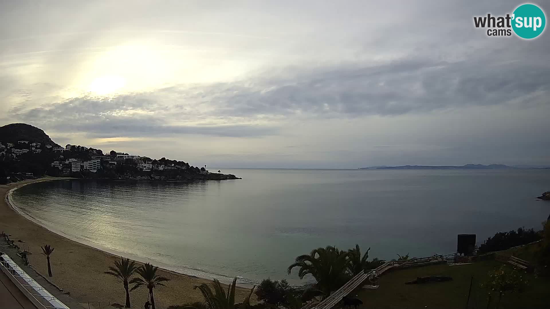 Platja de l’Almadrava beach Live Webcam Roses – Costa Brava – Spain