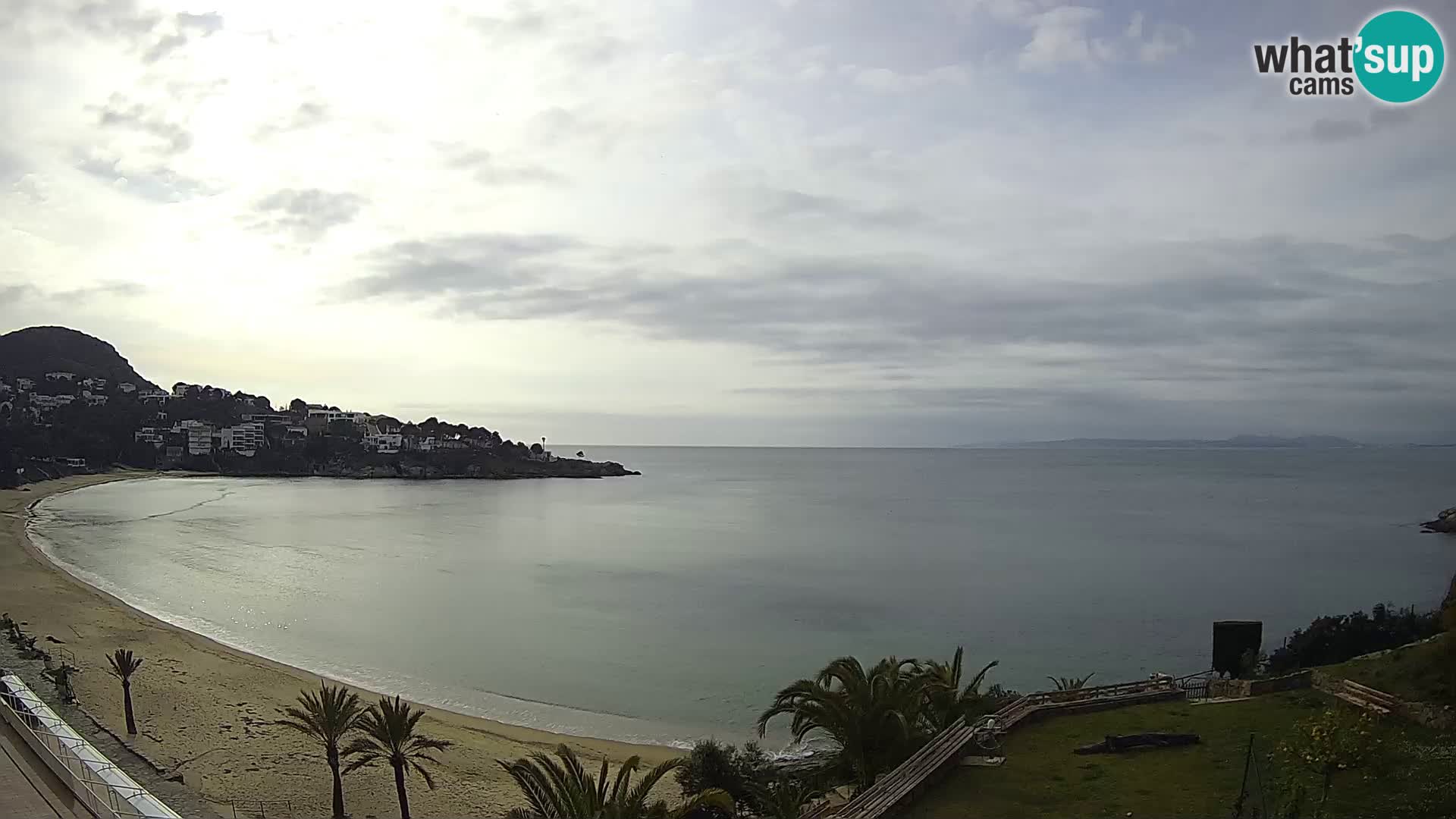 Platja de l’Almadrava beach Live Webcam Roses – Costa Brava – Spain