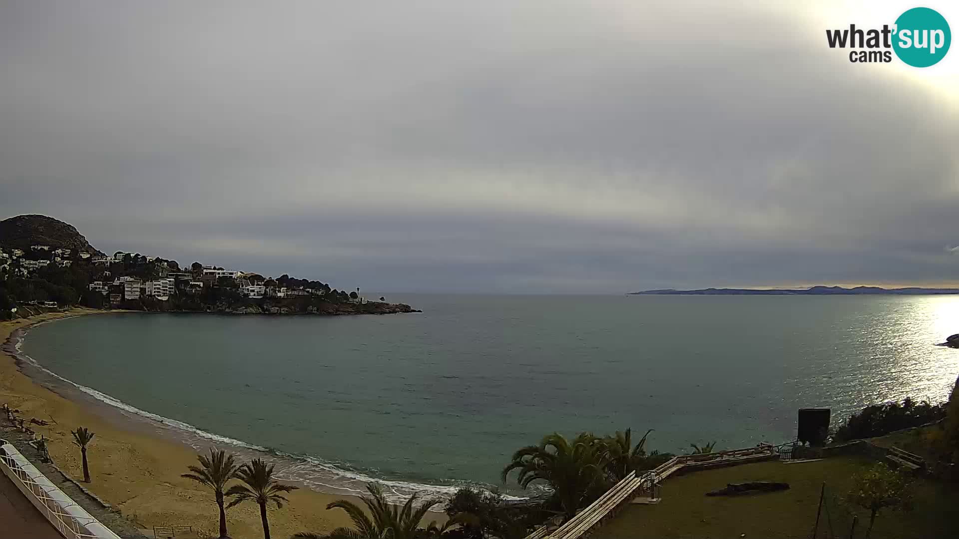 Platja de l’Almadrava beach Live Webcam Roses – Costa Brava – Spain