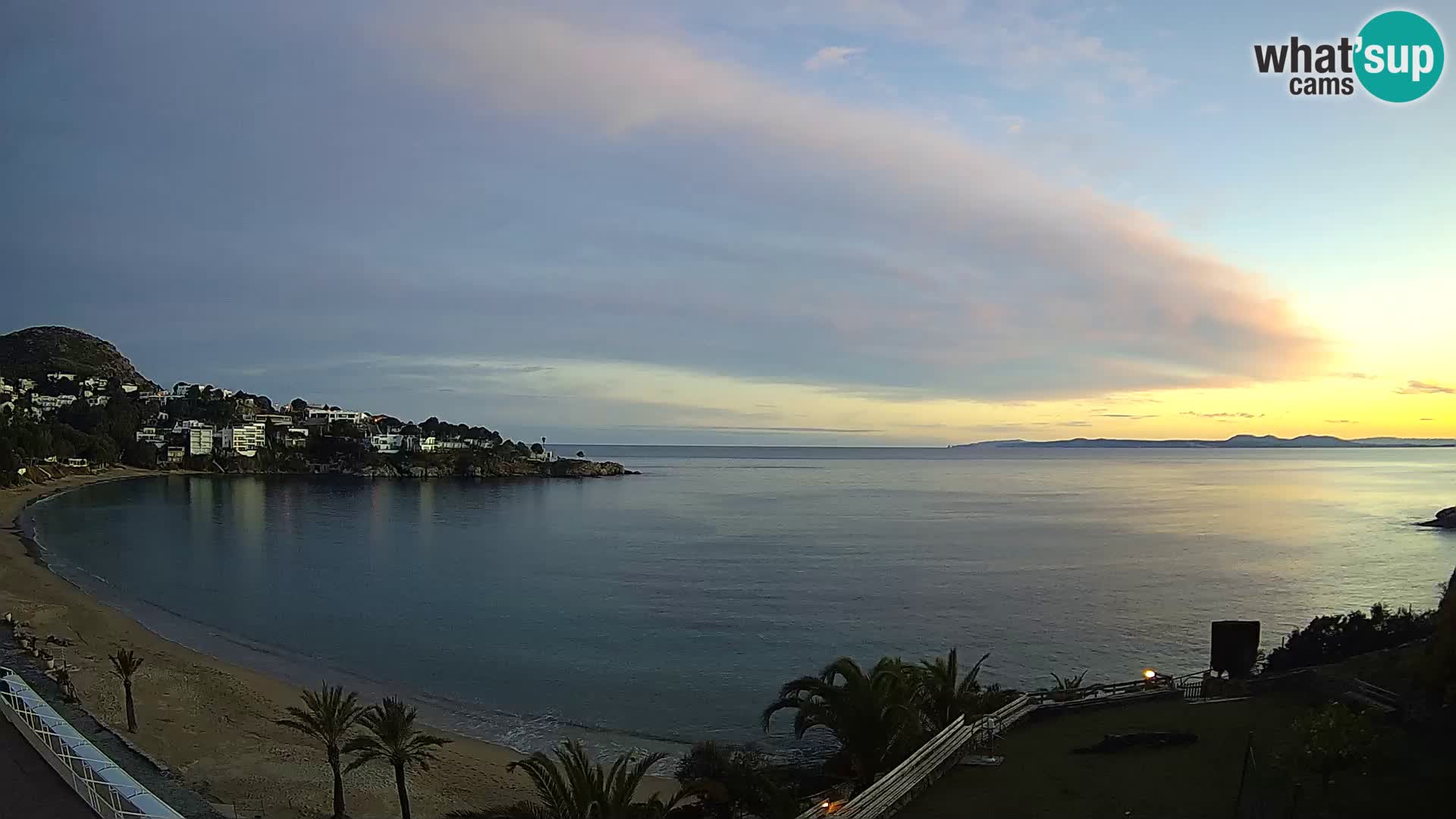 Platja de l’Almadrava beach Live Webcam Roses – Costa Brava – Spain