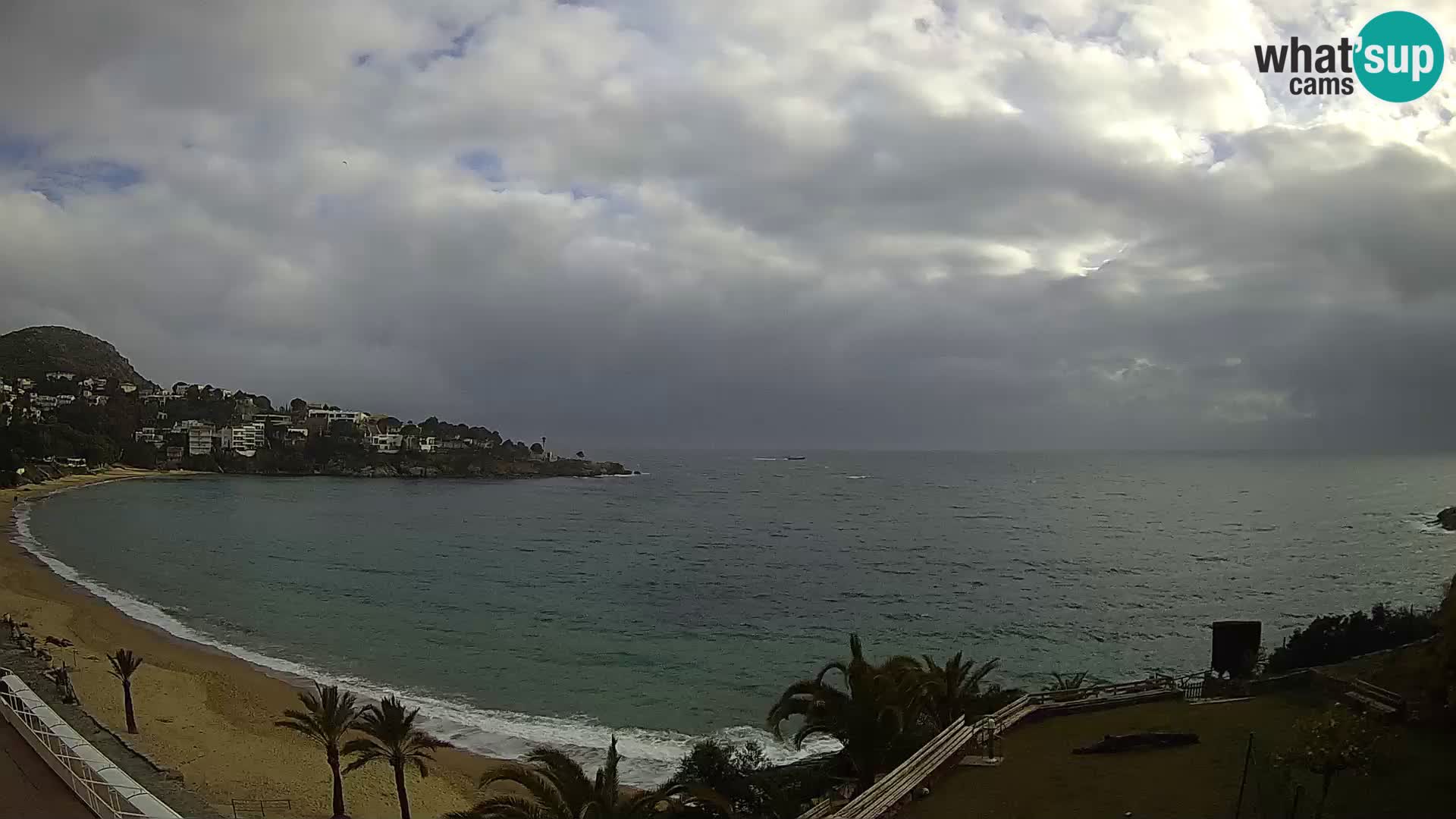 Platja de l’Almadrava beach Live Webcam Roses – Costa Brava – Spain