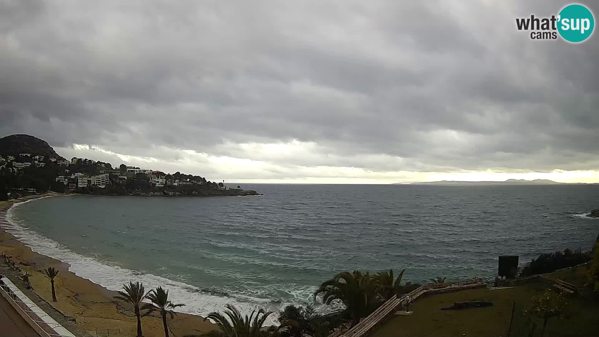 Platja de l’Almadrava beach Live Webcam Roses – Costa Brava – Spain