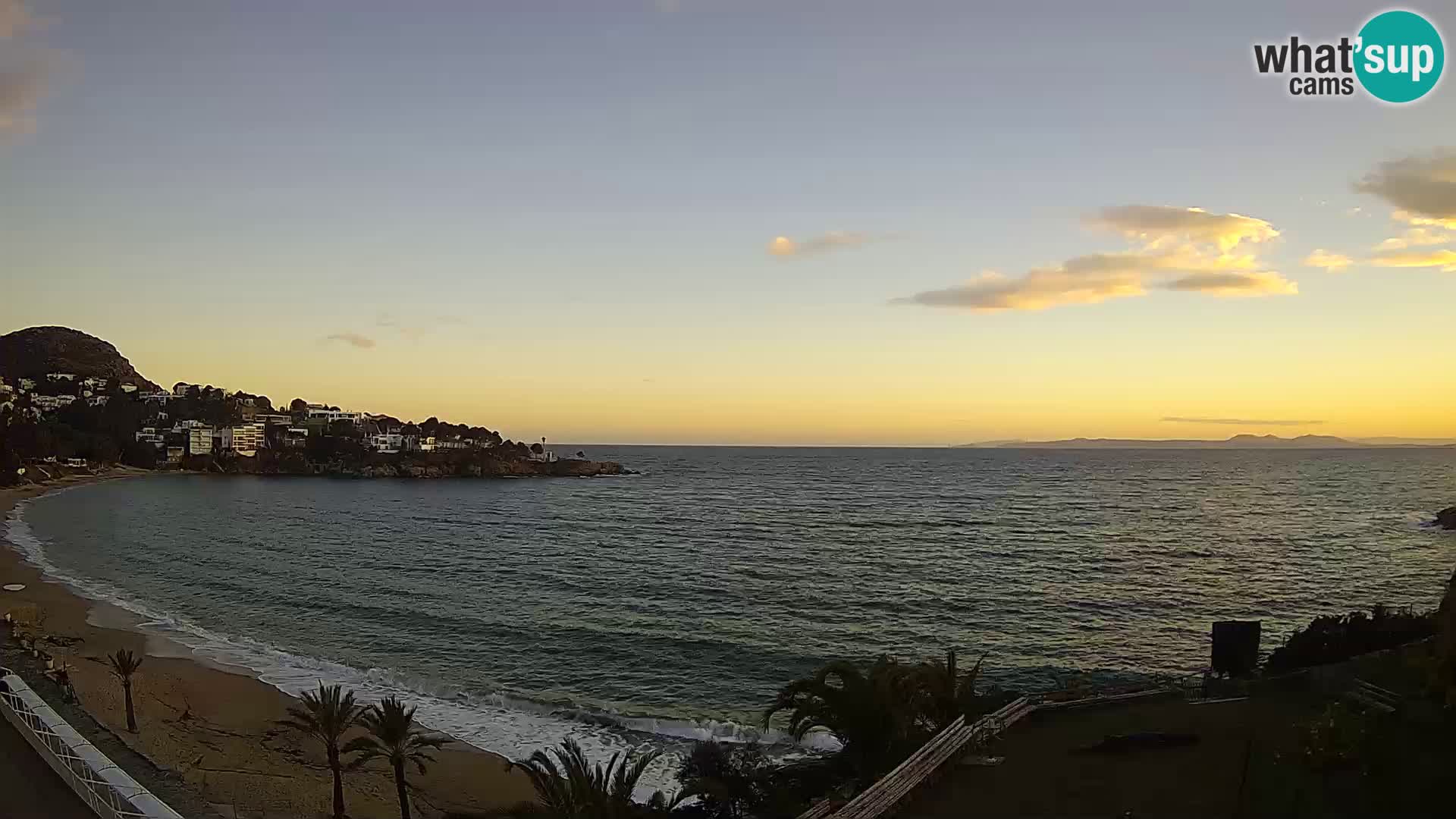 Platja de l’Almadrava beach Live Webcam Roses – Costa Brava – Spain