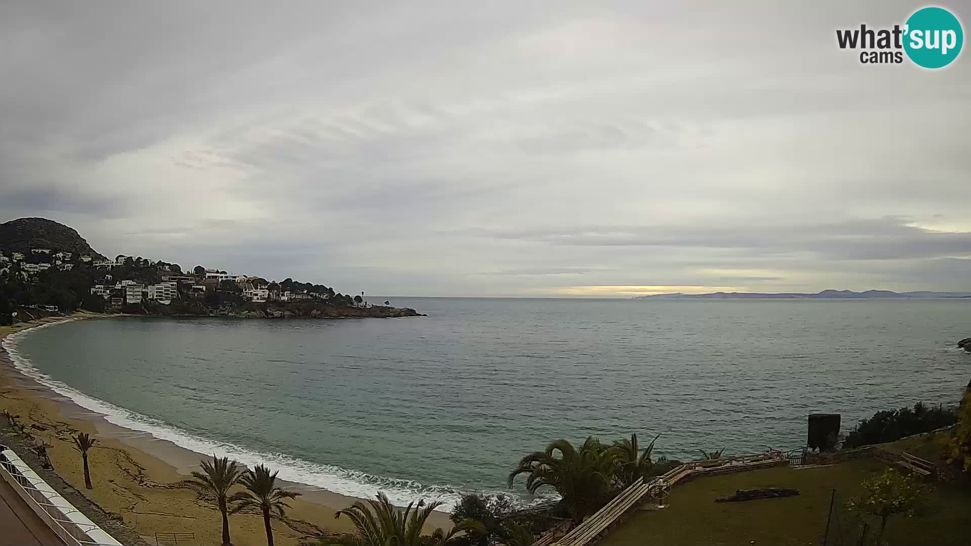 Platja de l’Almadrava beach Live Webcam Roses – Costa Brava – Spain