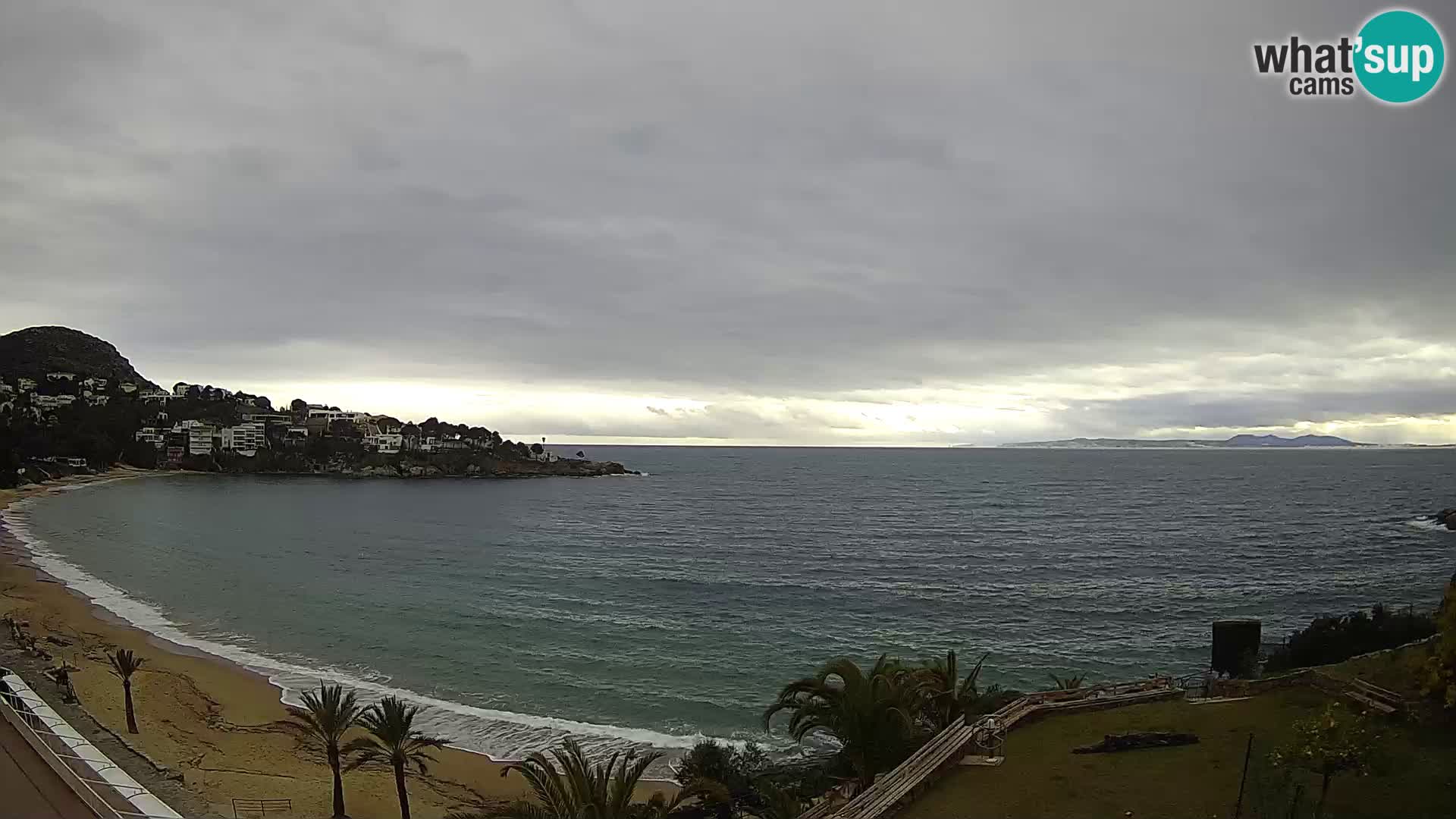 Platja de l’Almadrava beach Live Webcam Roses – Costa Brava – Spain