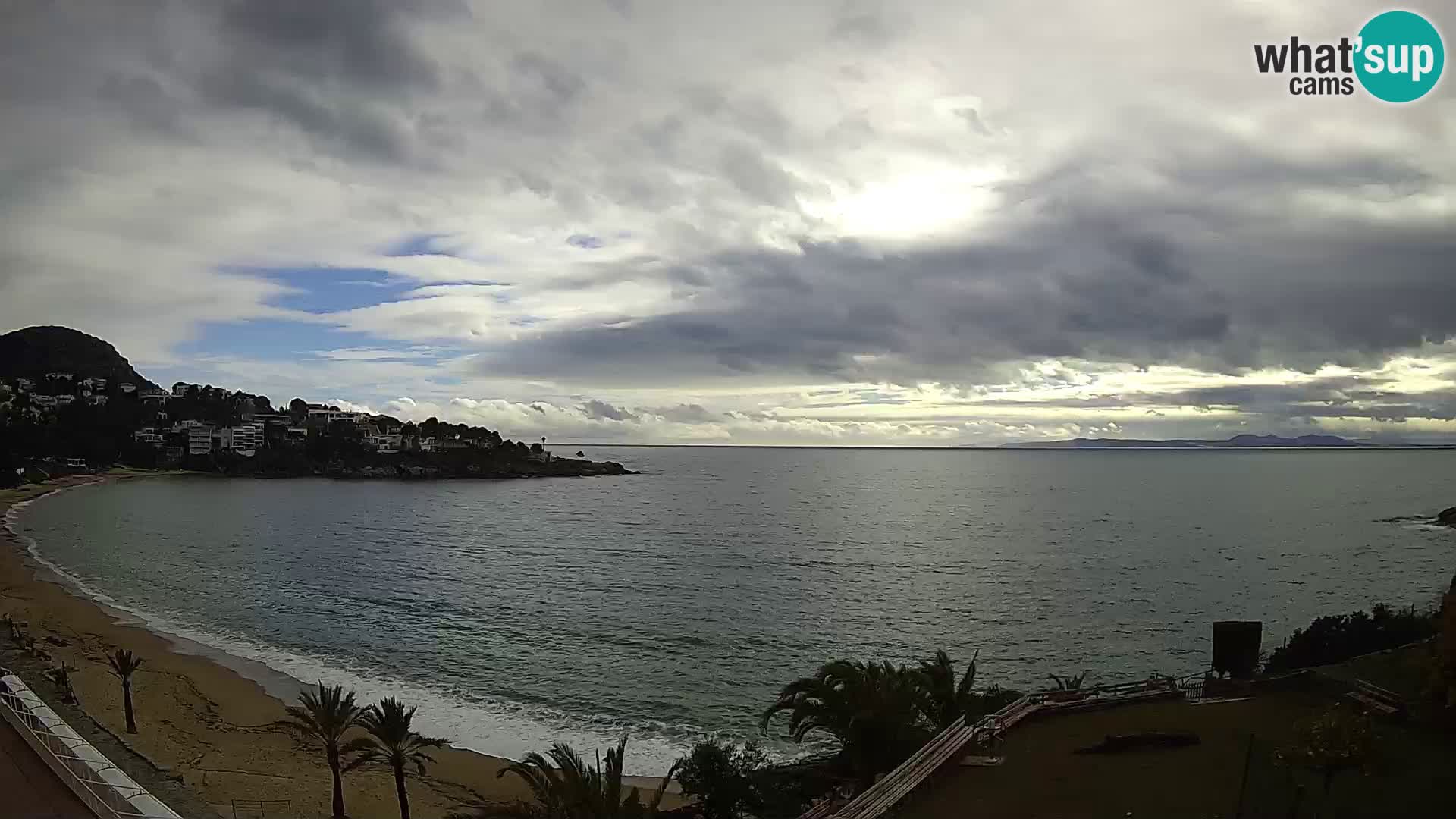 Platja de l’Almadrava beach Live Webcam Roses – Costa Brava – Spain