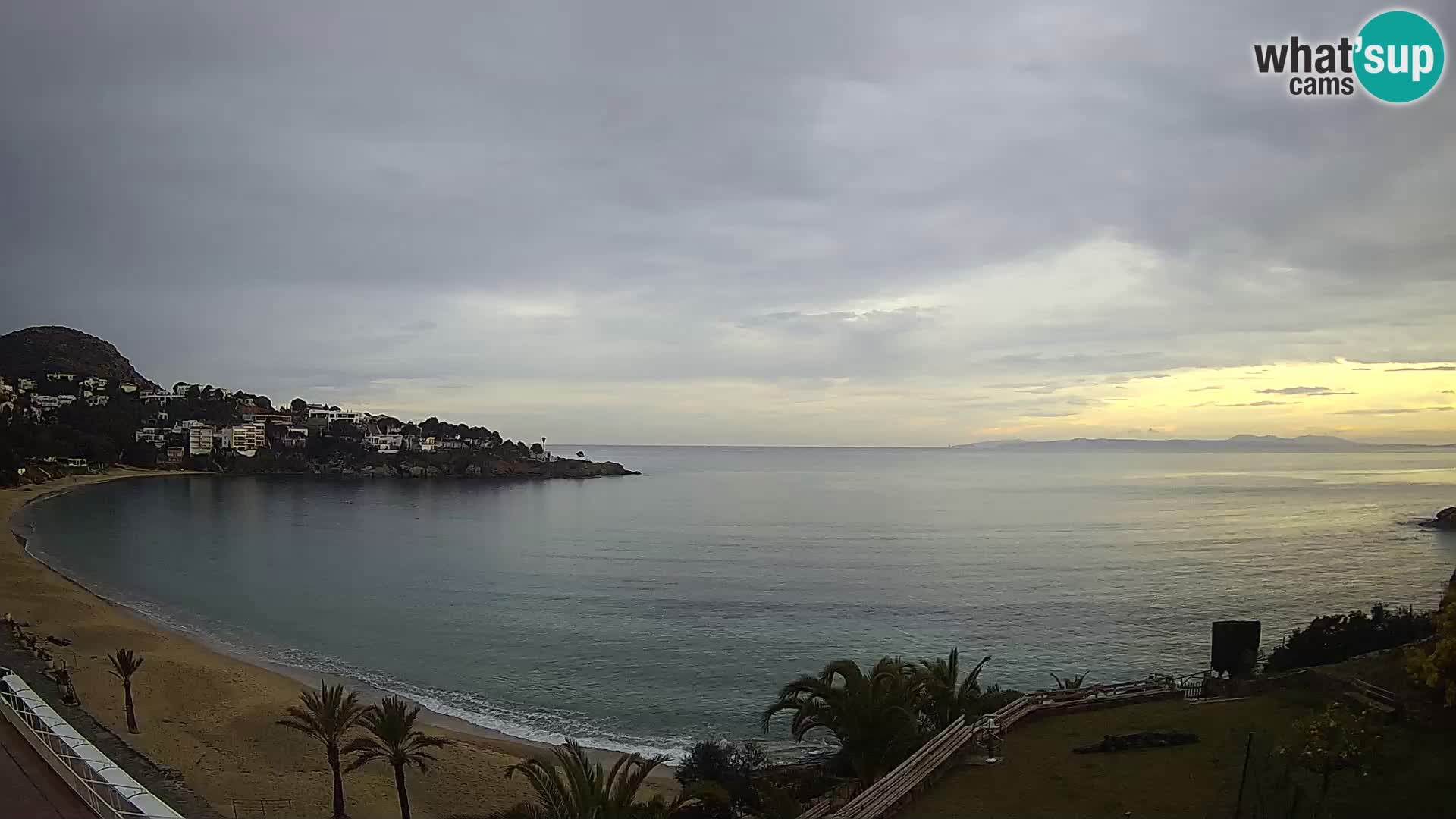Platja de l’Almadrava beach Live Webcam Roses – Costa Brava – Spain