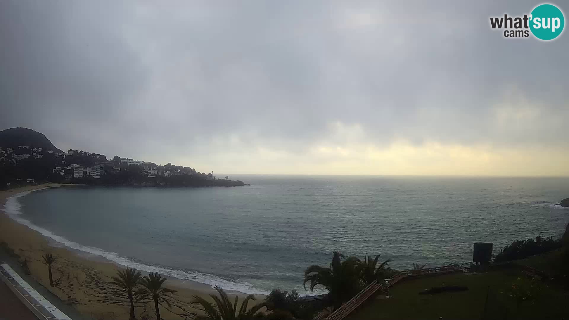 Platja de l’Almadrava beach Live Webcam Roses – Costa Brava – Spain