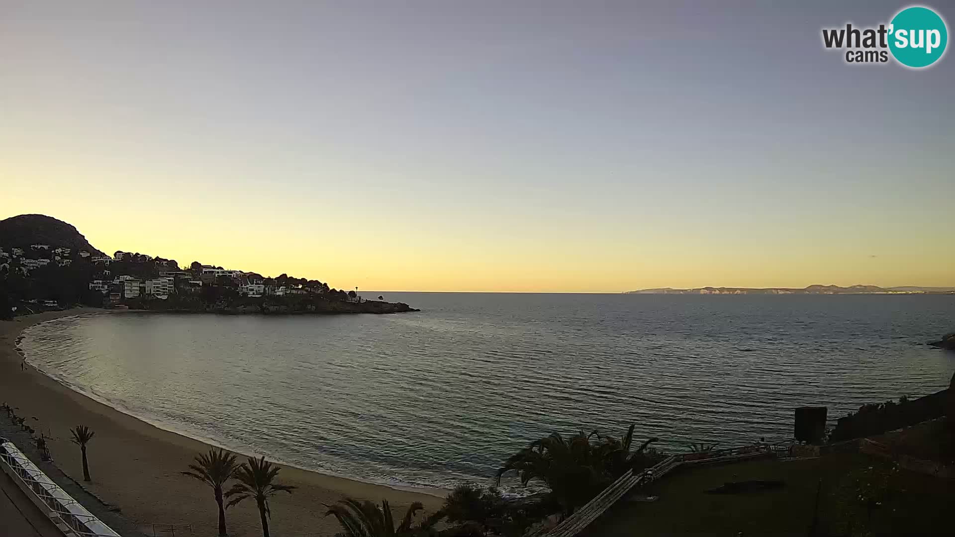 Platja de l’Almadrava beach Live Webcam Roses – Costa Brava – Spain