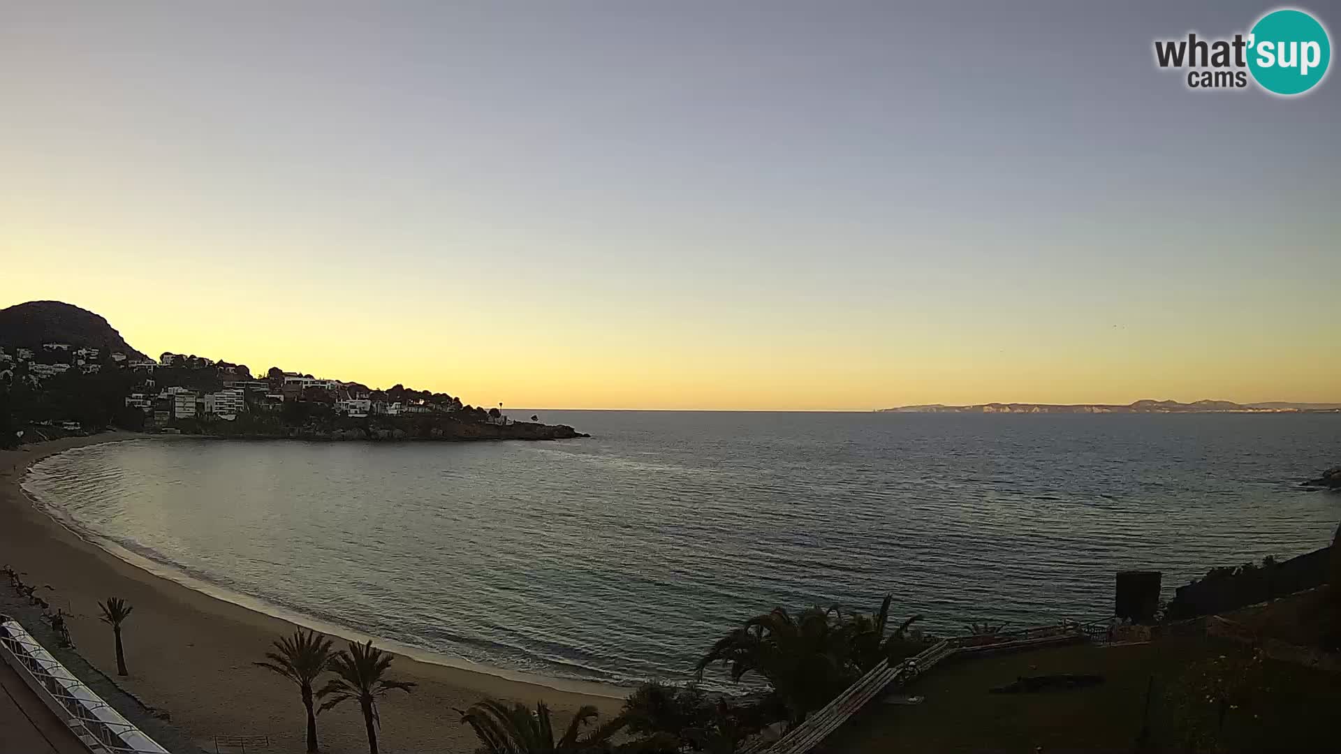 Platja de l’Almadrava beach Live Webcam Roses – Costa Brava – Spain