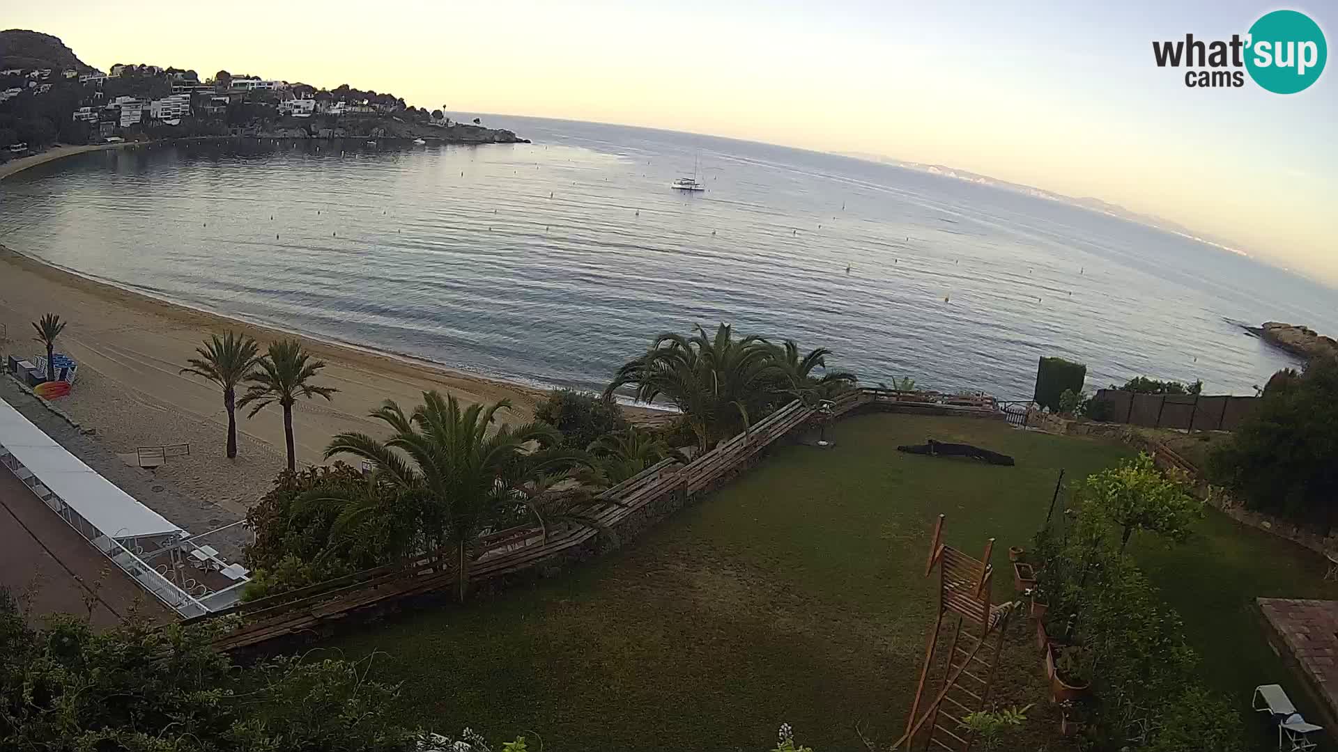 Platja de l’Almadrava beach Live Webcam Roses – Costa Brava – Spain