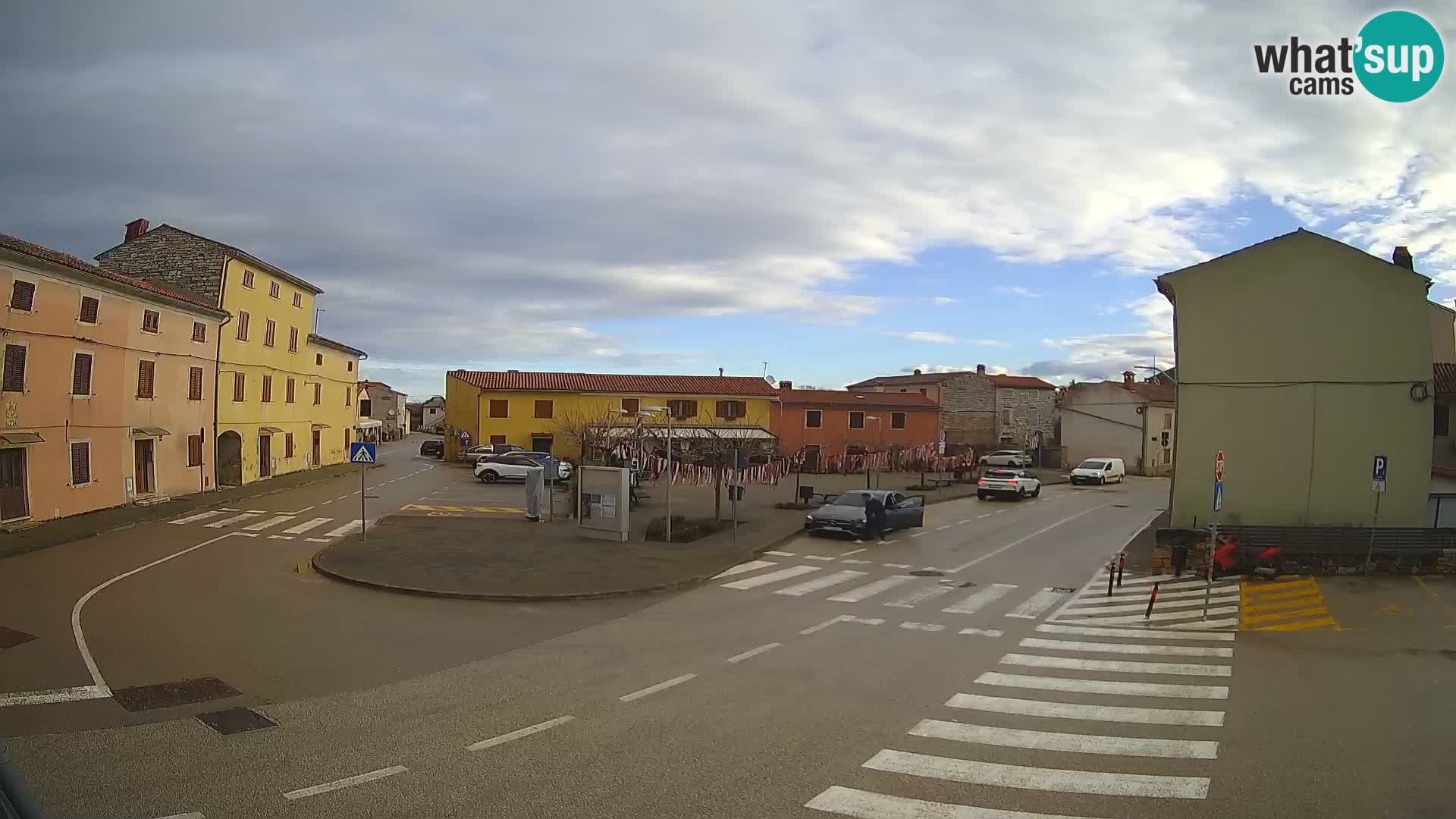 Bale Trg La Musa web kamera – Istra
