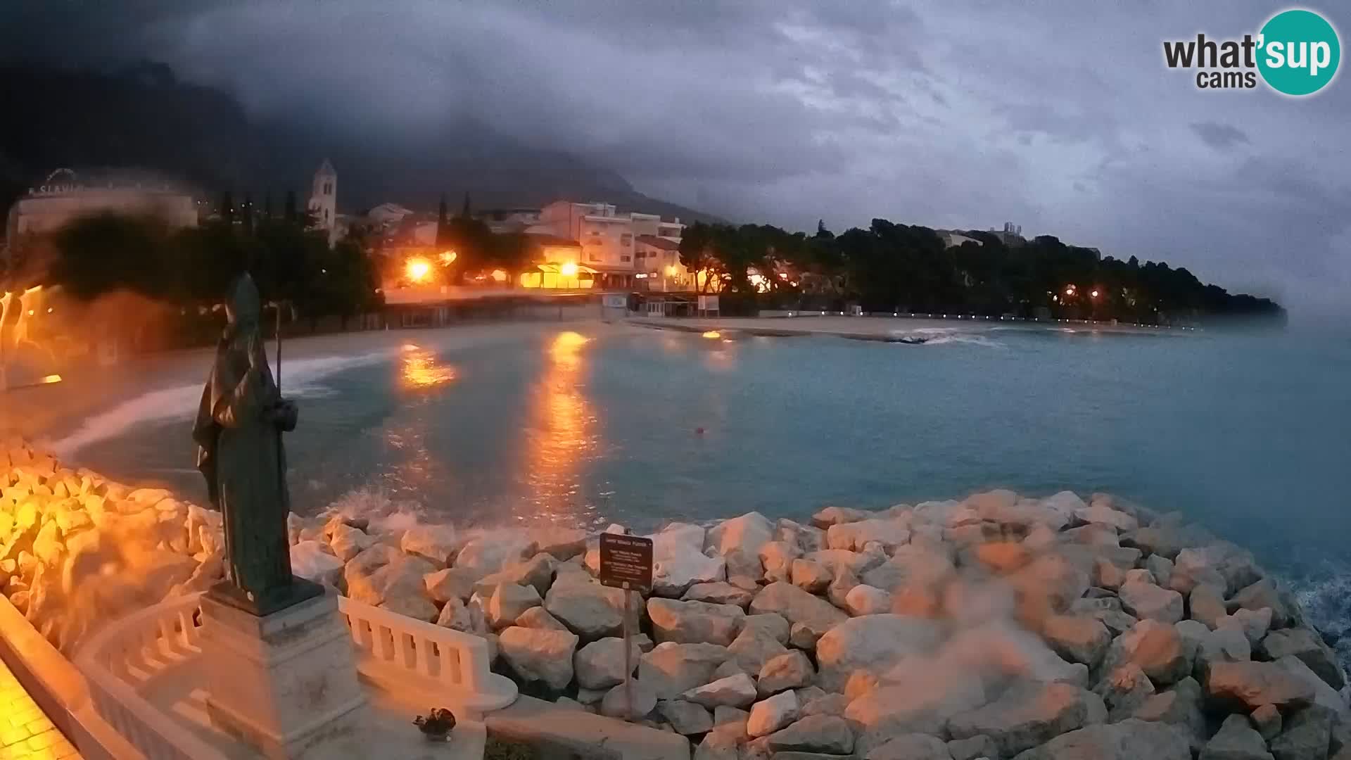 Spletna kamera Baška Voda – Sv. Nikola in plaža