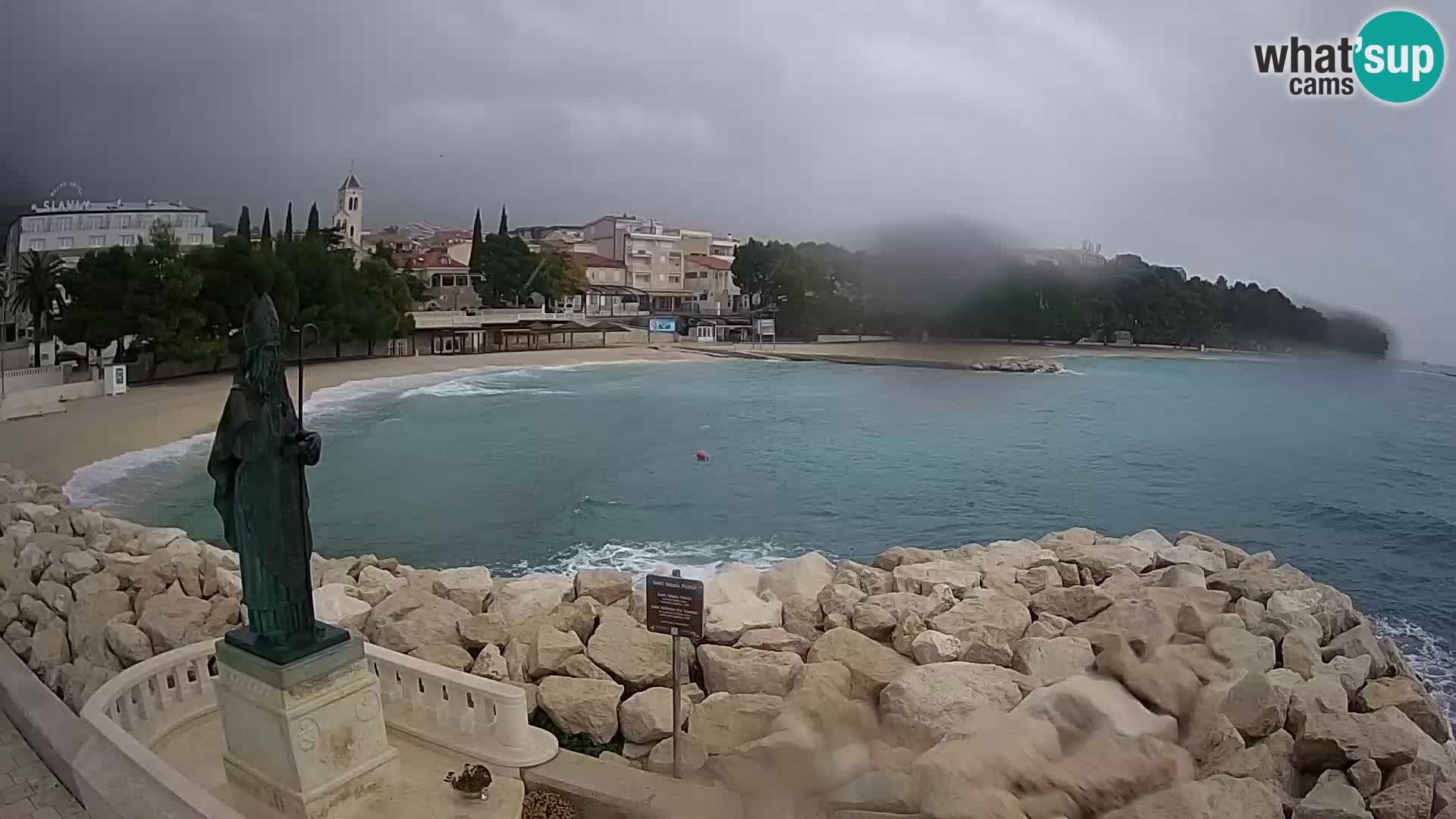 Spletna kamera Baška Voda – Sv. Nikola in plaža