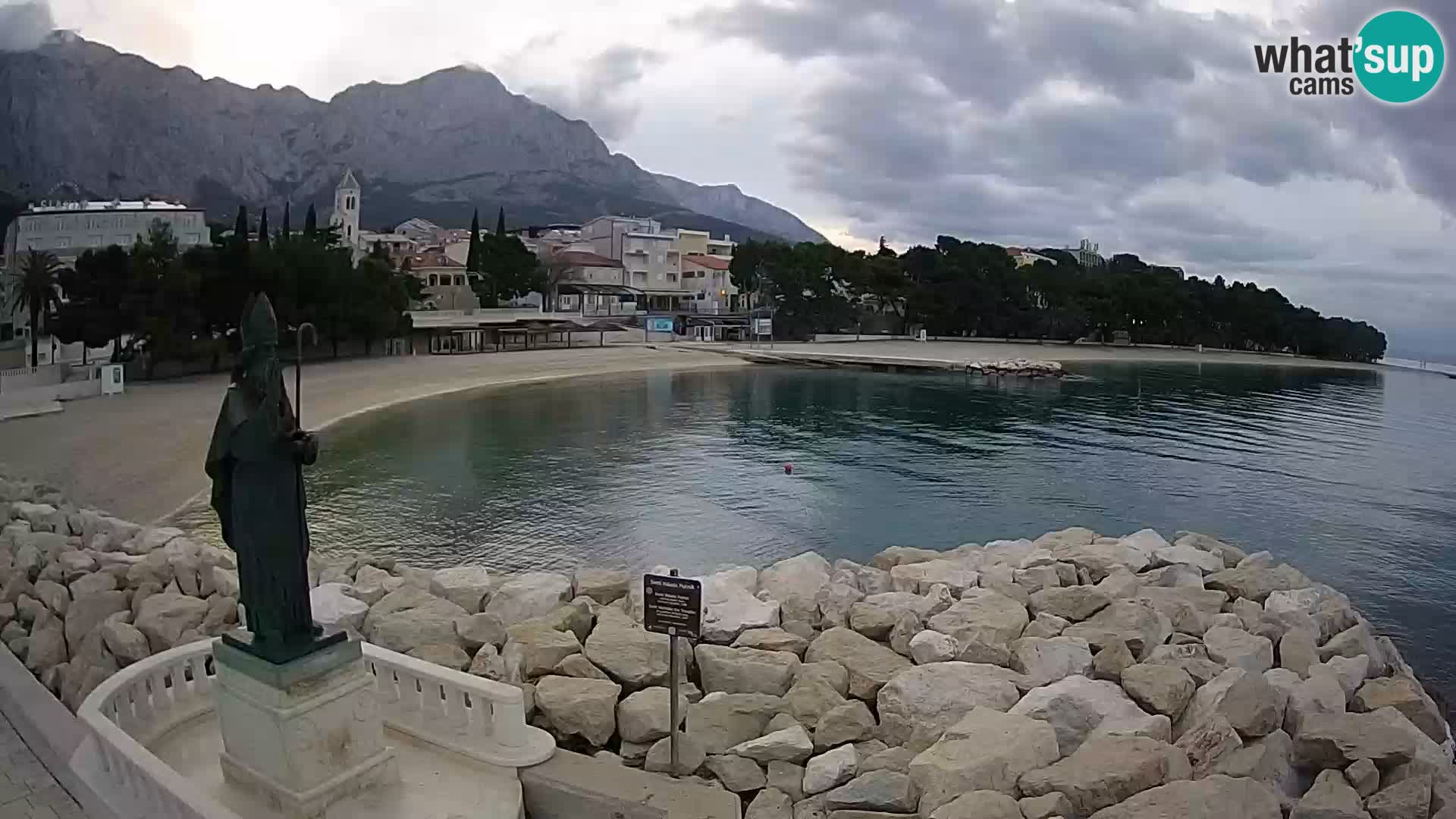 Spletna kamera Baška Voda – Sv. Nikola in plaža