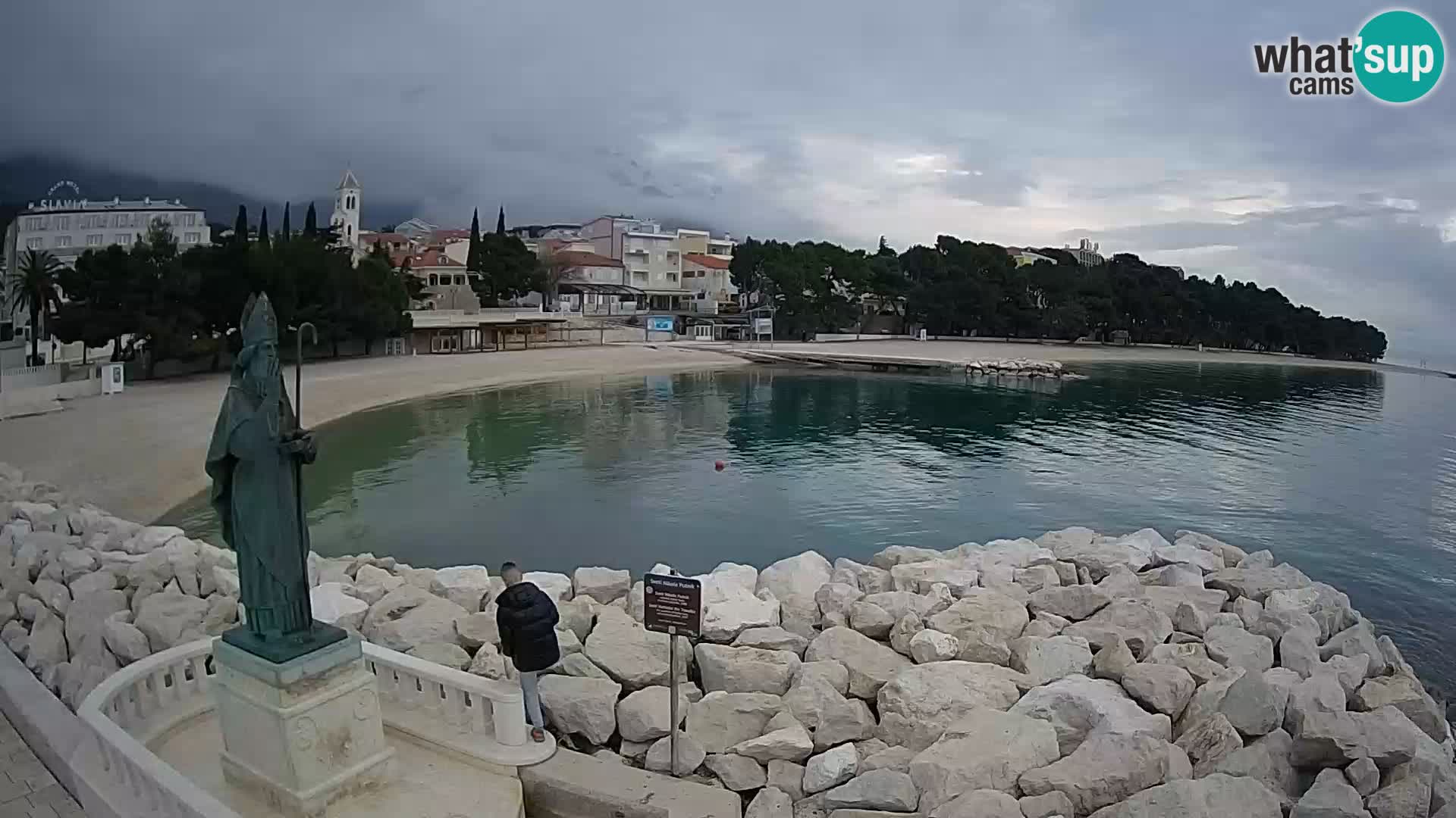 Spletna kamera Baška Voda – Sv. Nikola in plaža