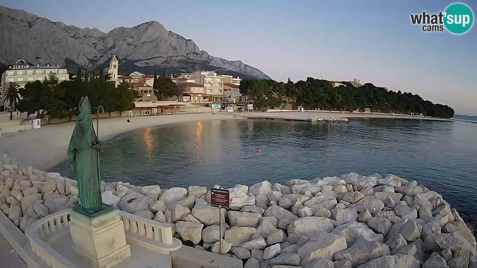 Spletna kamera Baška Voda – Sv. Nikola in plaža